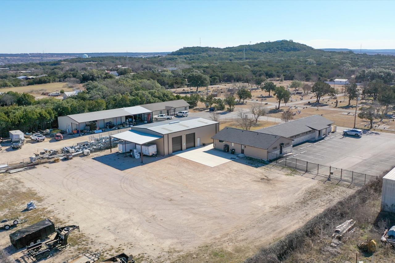 320 Southland Dr, Burnet, TX 78611