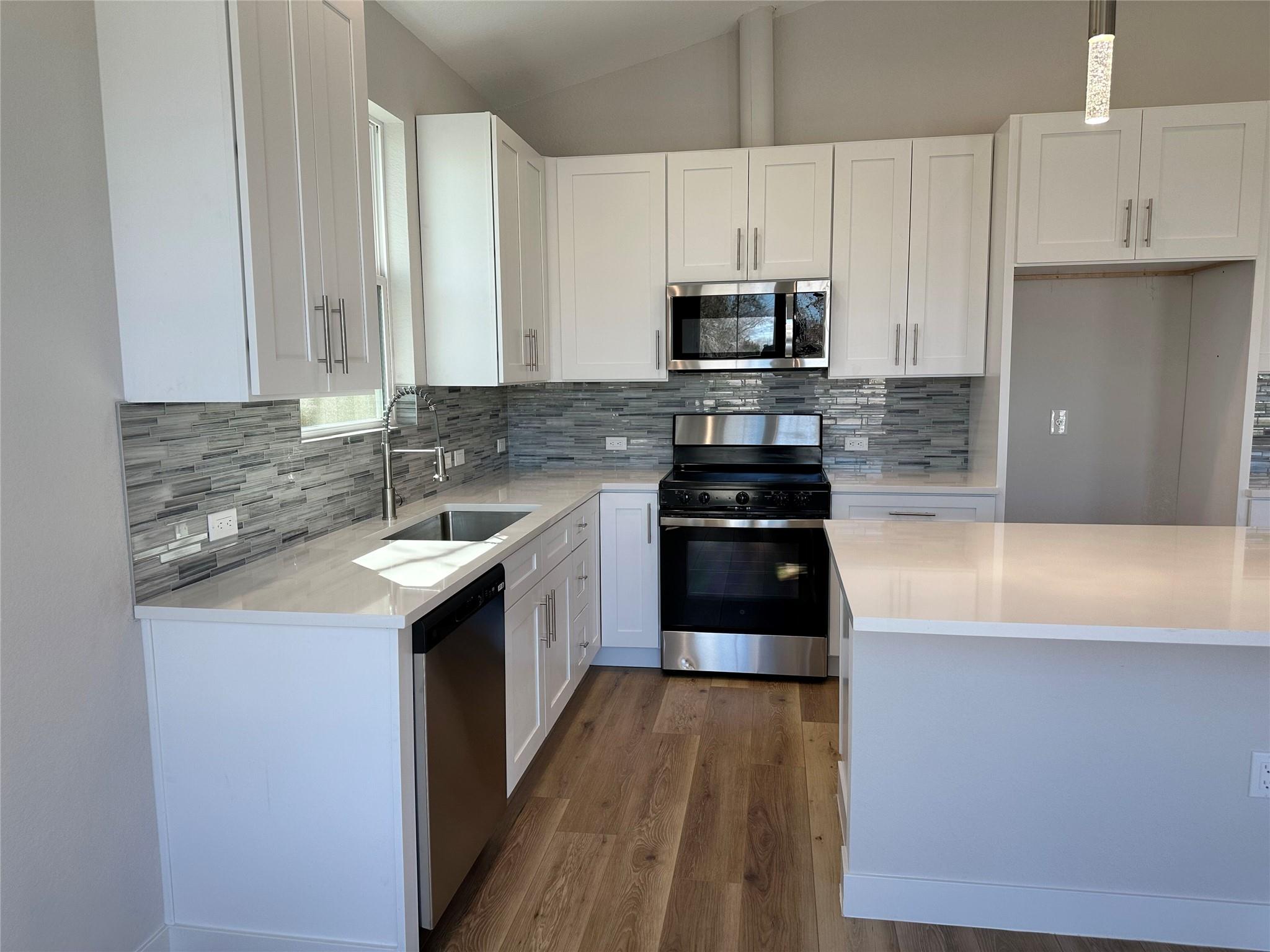 1115 Neches St, Lockhart, TX 78644