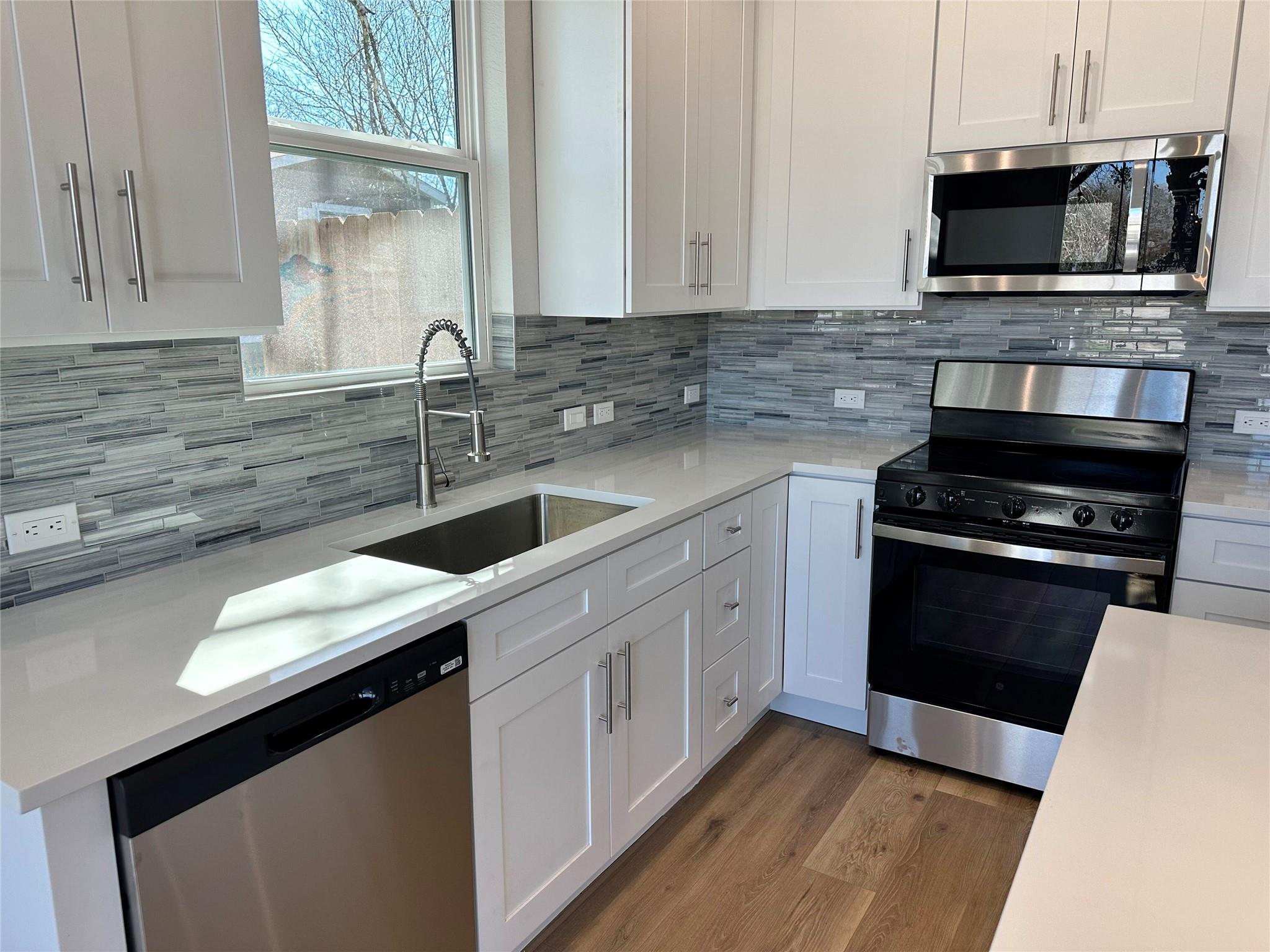 1115 Neches St, Lockhart, TX 78644