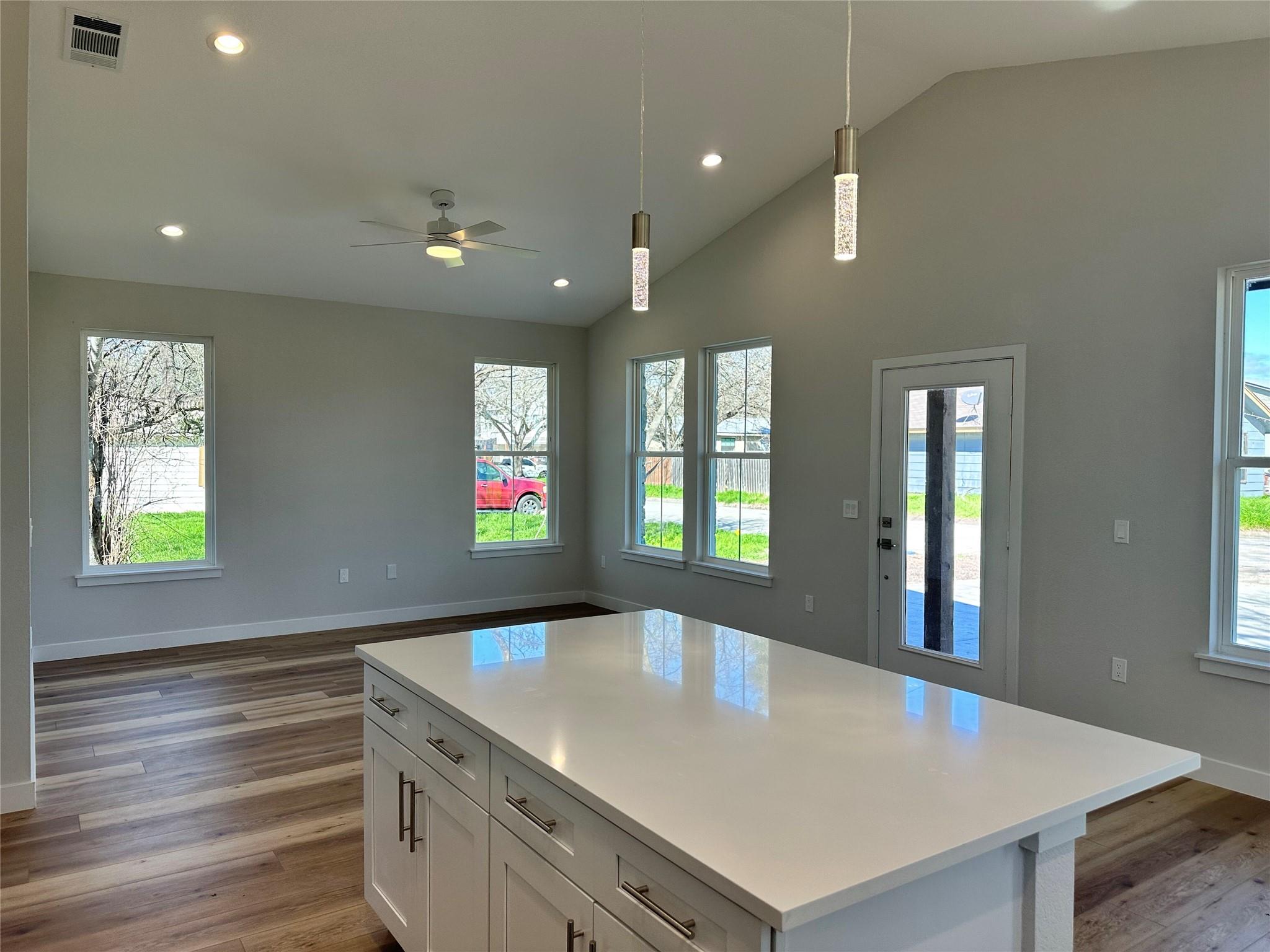 1115 Neches St, Lockhart, TX 78644