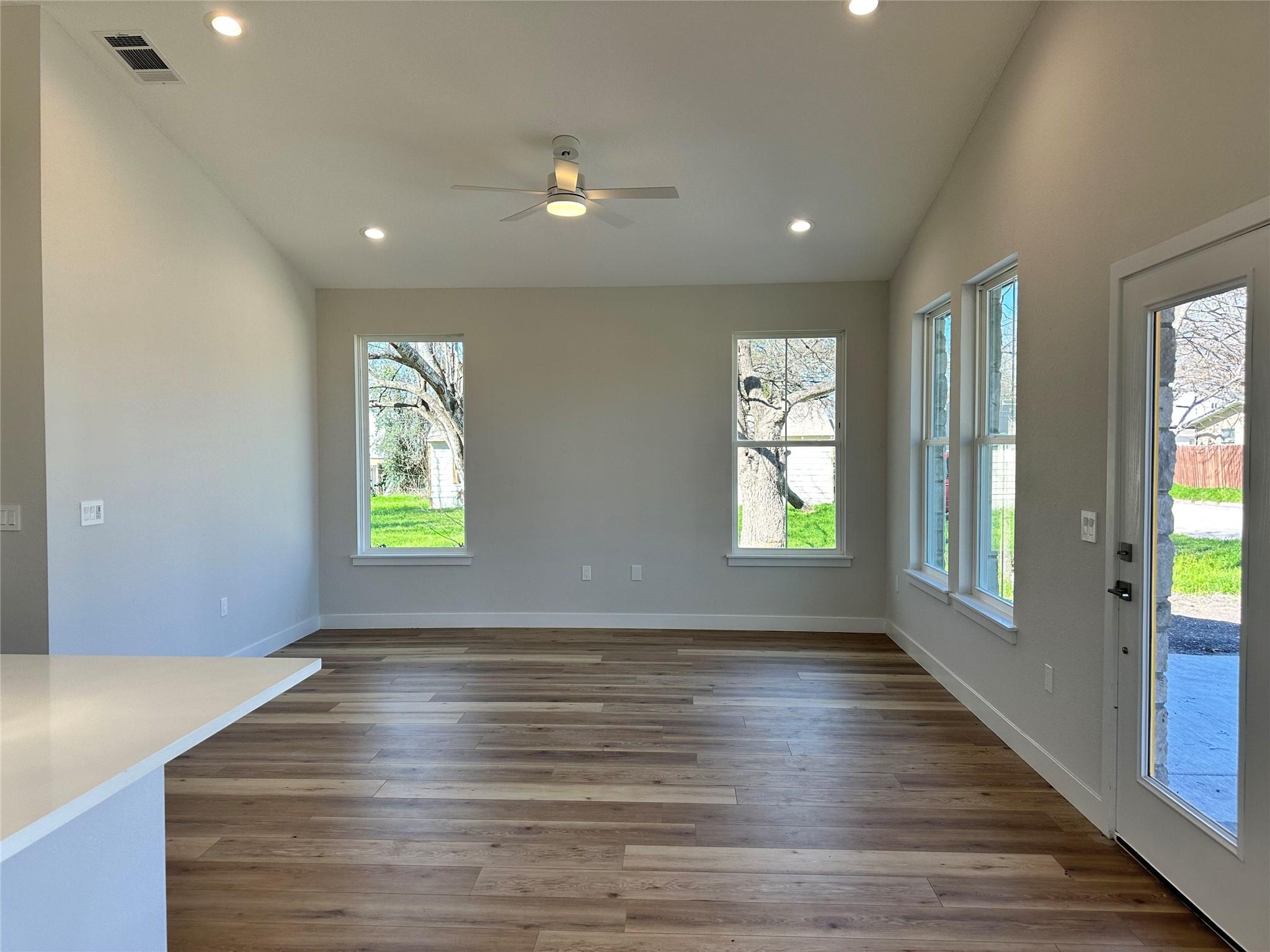 1115 Neches St, Lockhart, TX 78644