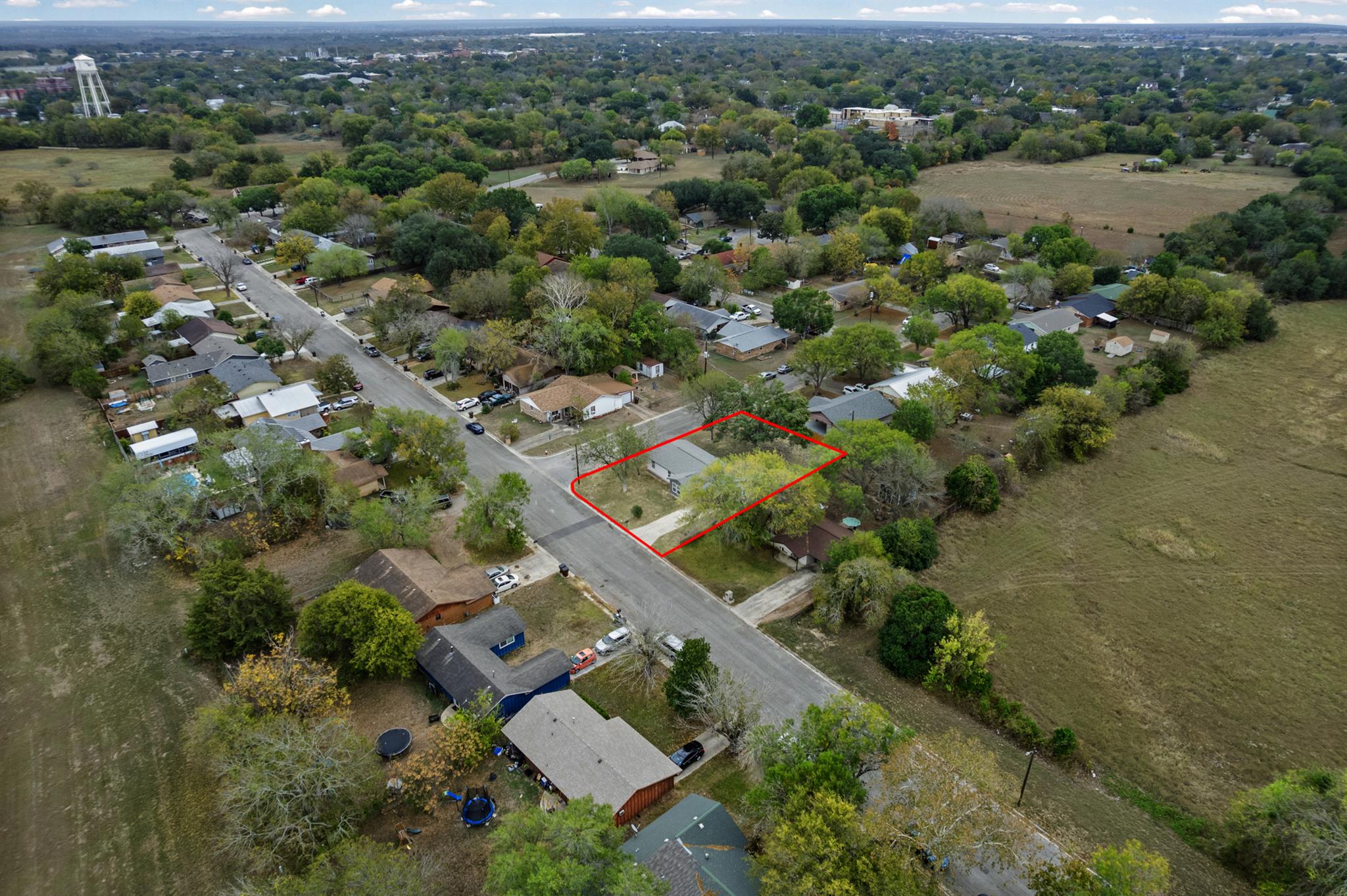 1100 Monte Vista Dr, Lockhart, TX 78644