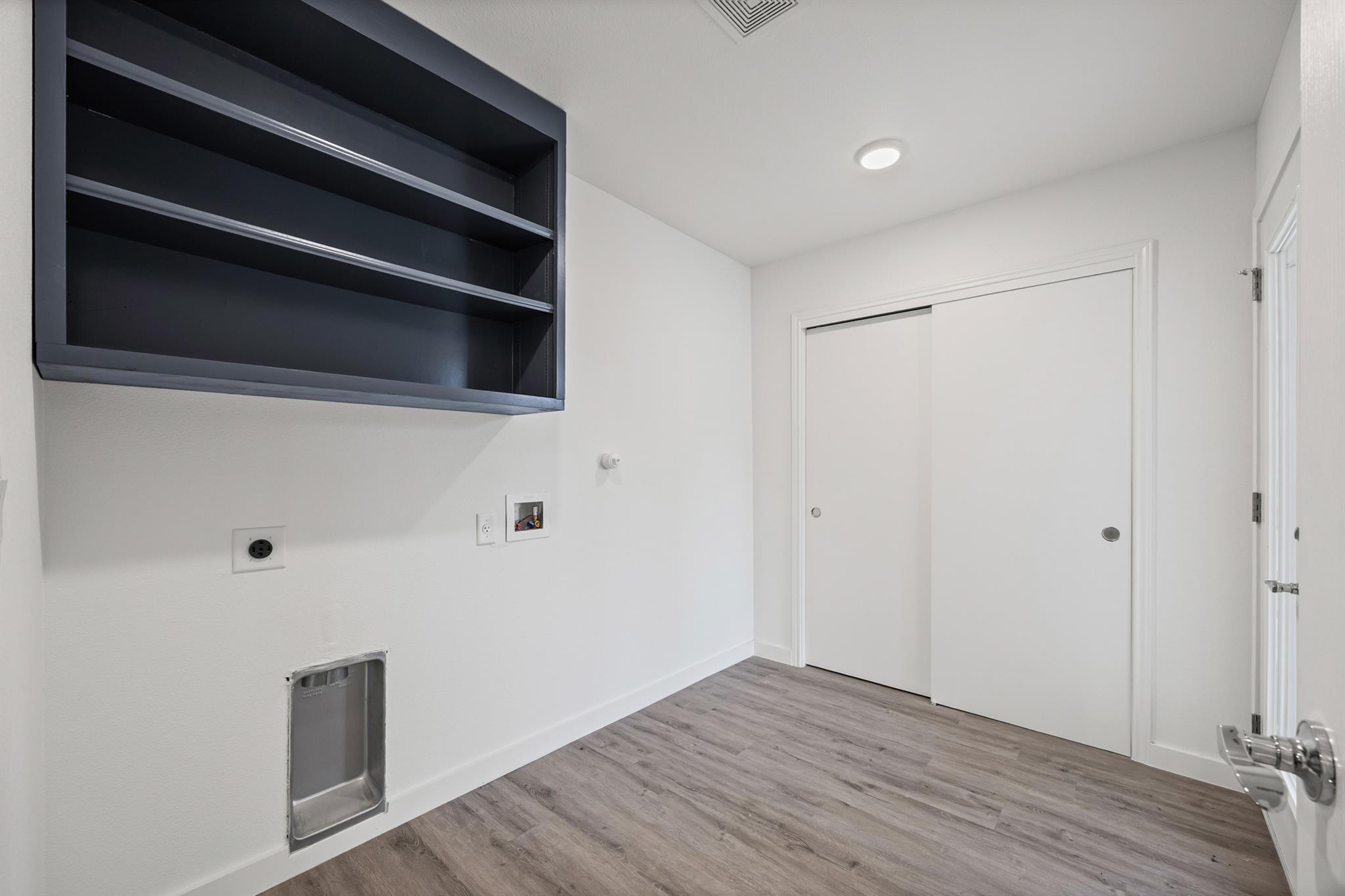 1100 Monte Vista Dr, Lockhart, TX 78644