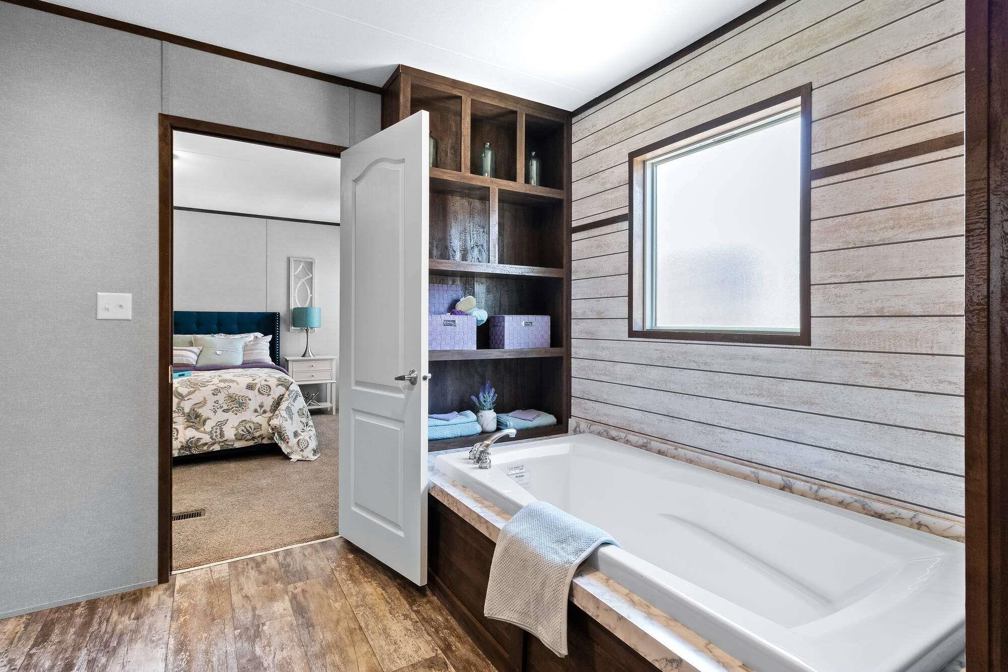 1304 Saddleback Dr, Bellville, TX 77418