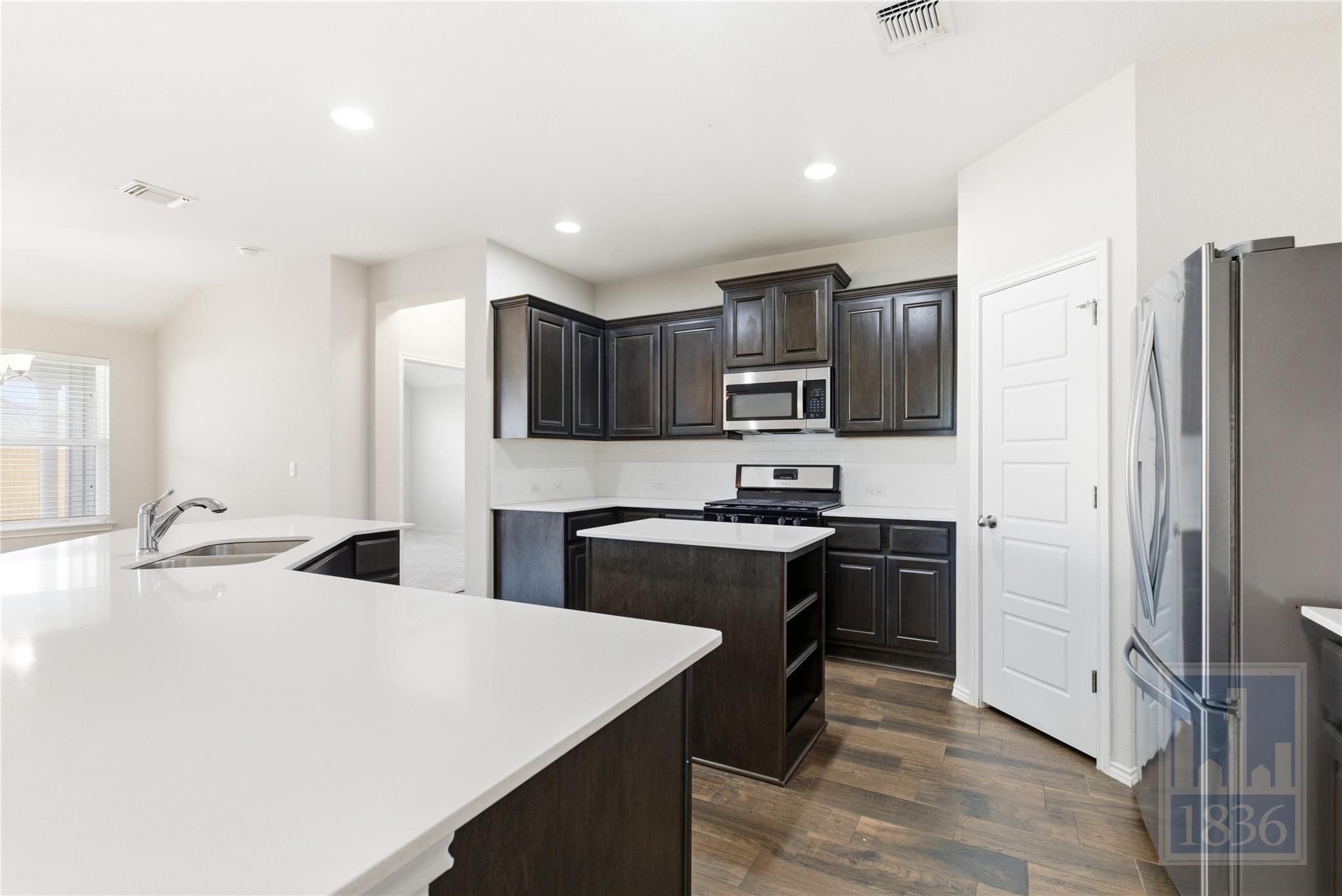 7800 Vista Mejor Dr, Austin, TX 78744