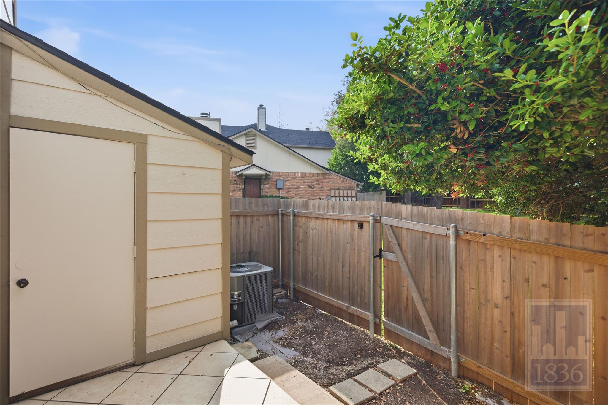 11821 Bittern Holw # 28, Austin, TX 78758