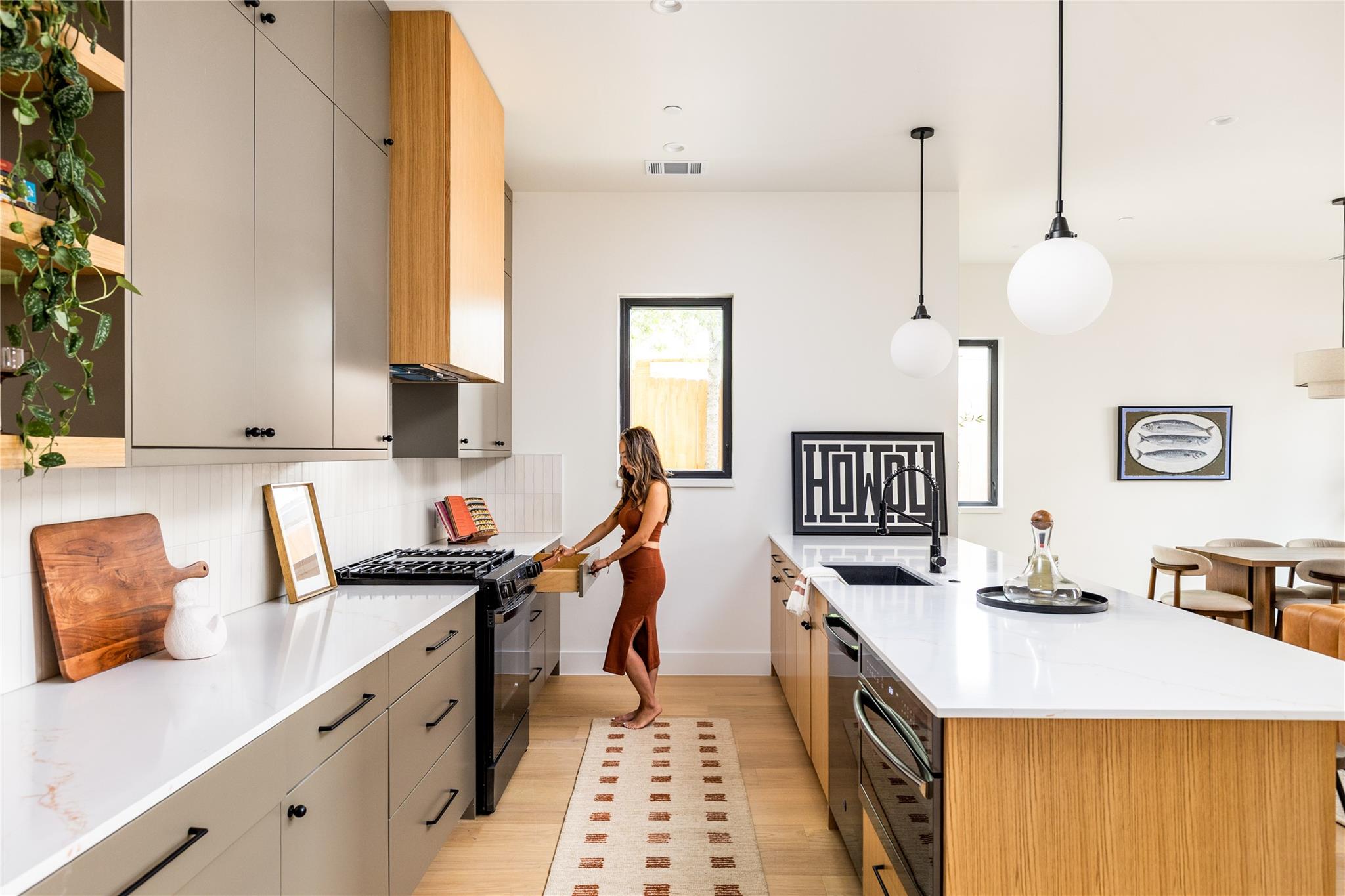 4414 South 1st St # 3, Austin, TX 78745