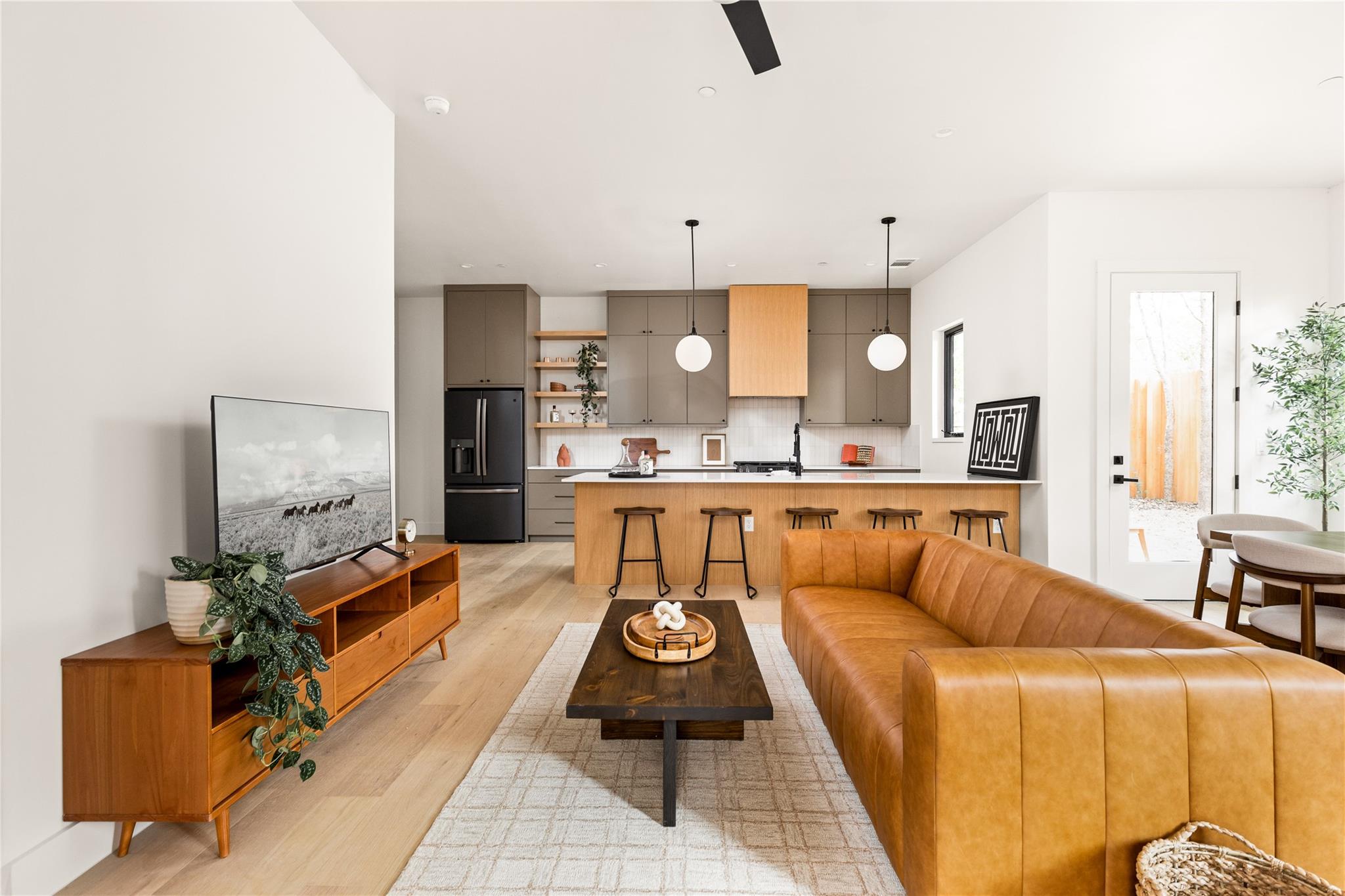 4414 South 1st St # 3, Austin, TX 78745