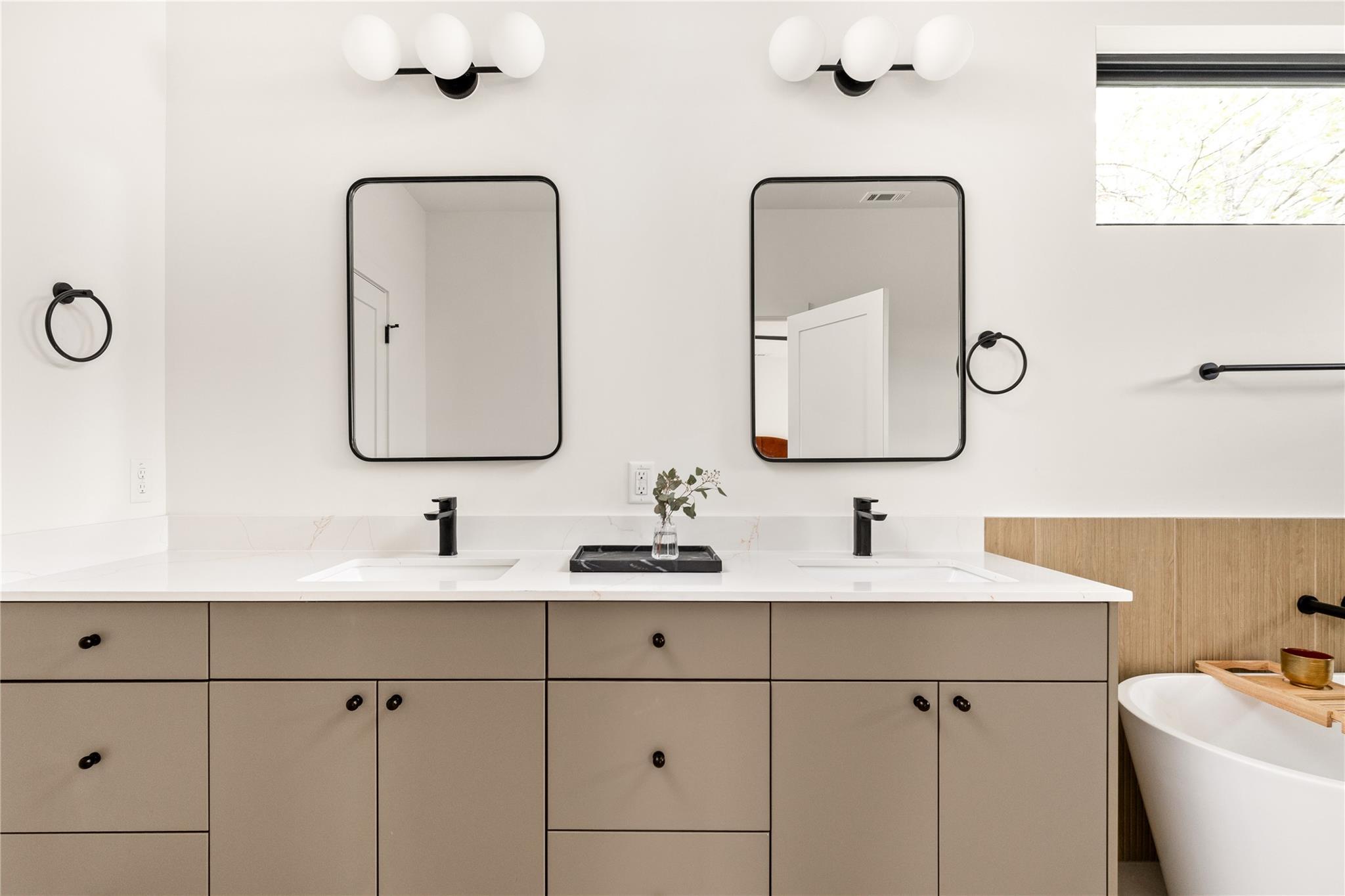 4414 South 1st St # 3, Austin, TX 78745