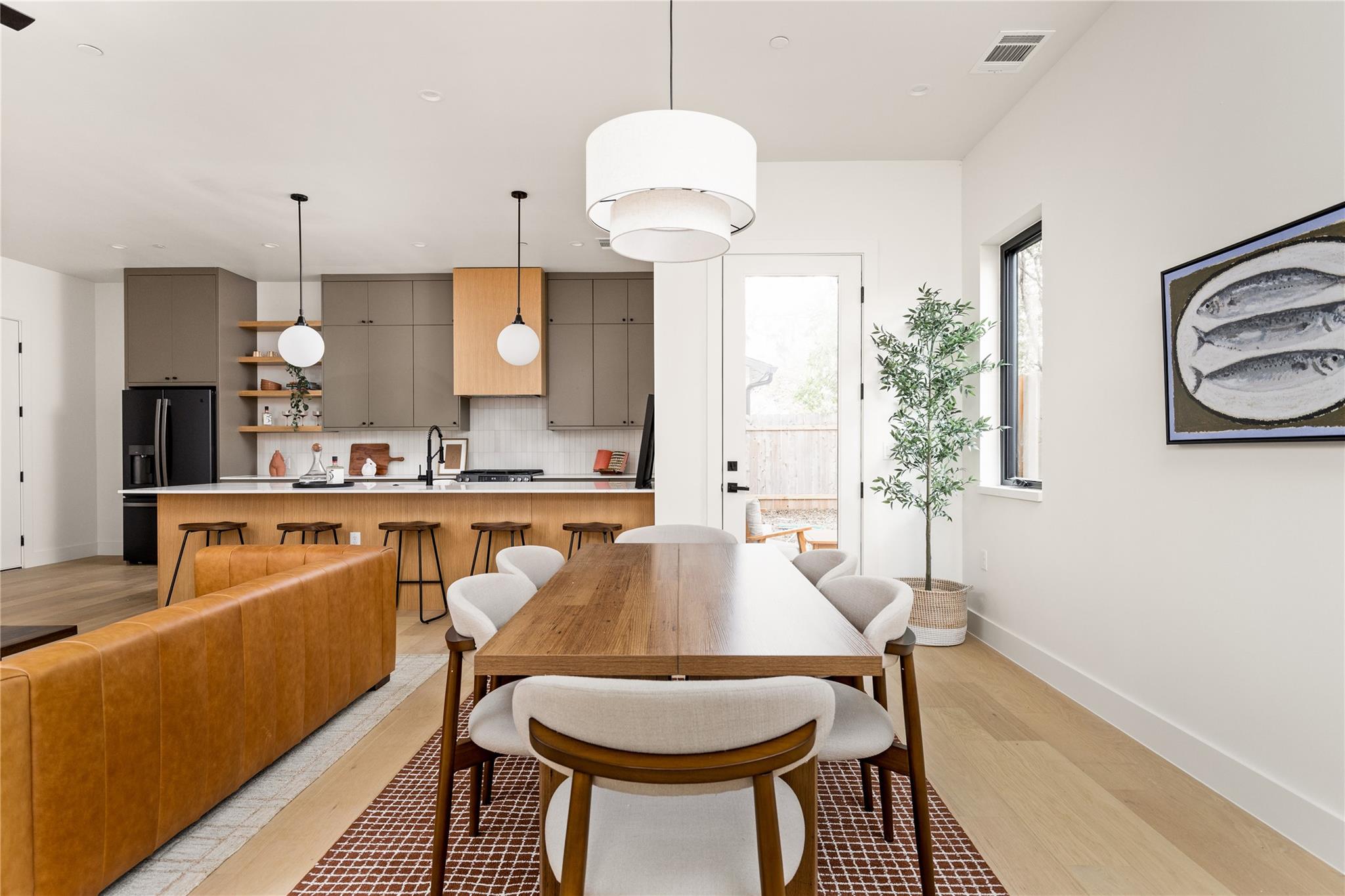 4414 South 1st St # 3, Austin, TX 78745