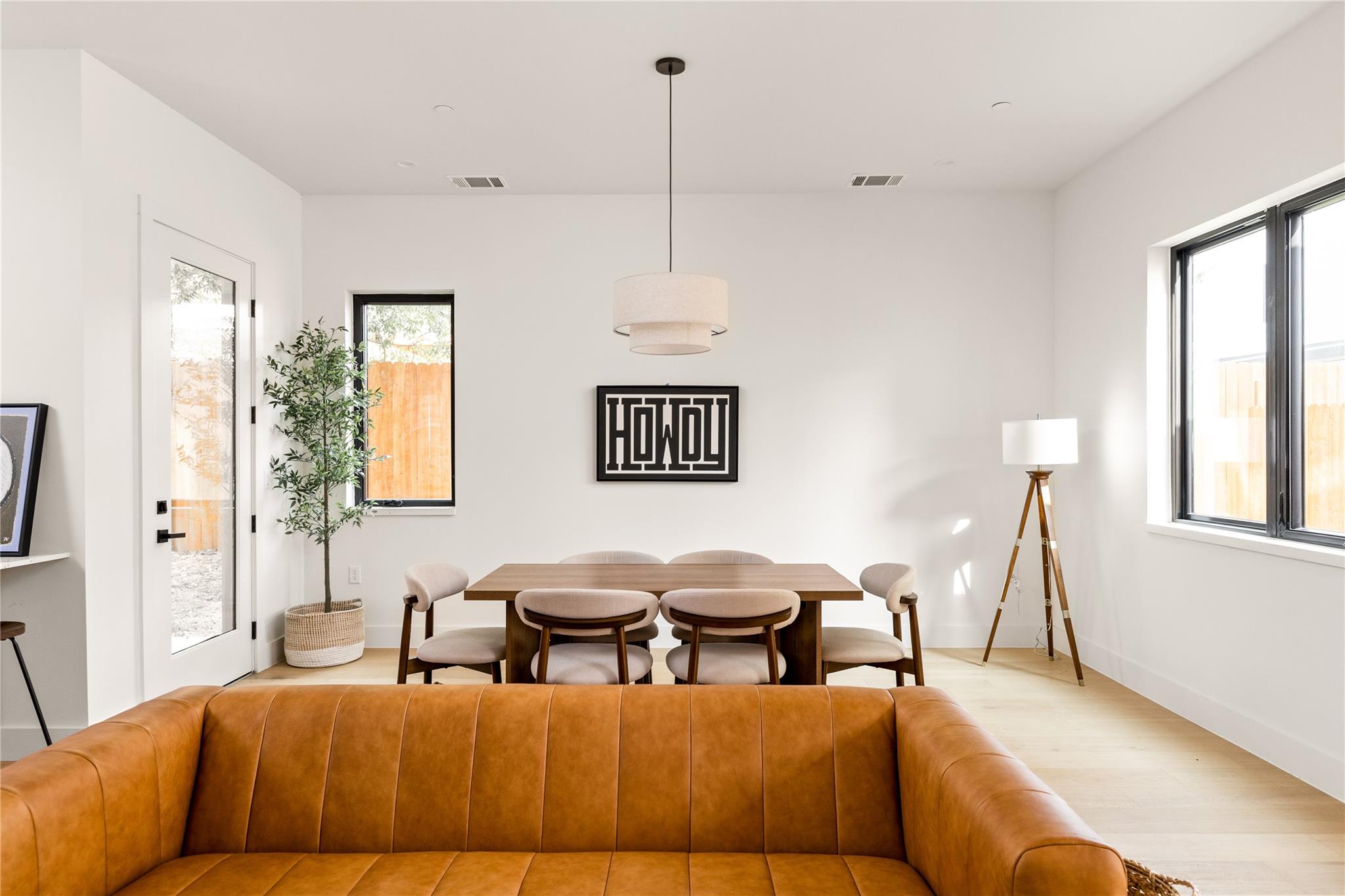 4414 South 1st St # 3, Austin, TX 78745