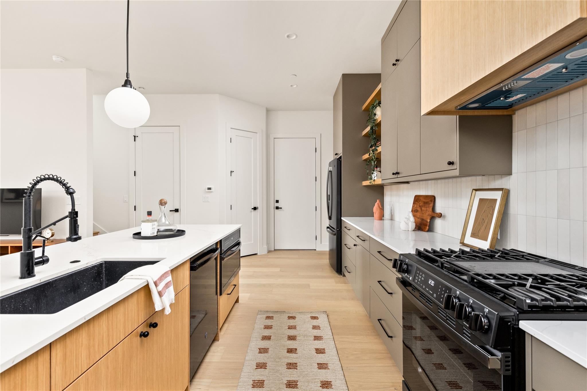 4414 South 1st St # 3, Austin, TX 78745