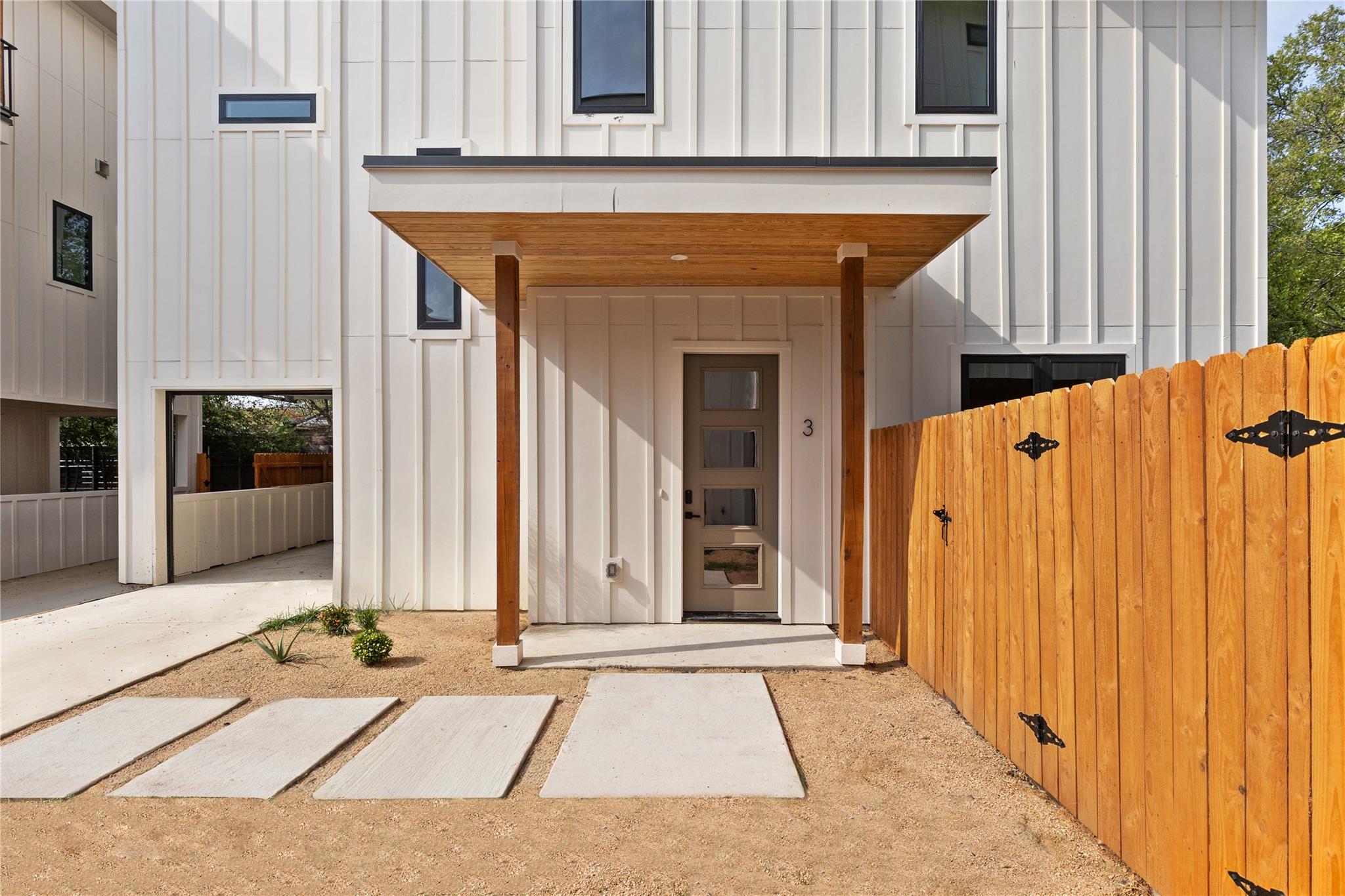 4414 South 1st St # 3, Austin, TX 78745