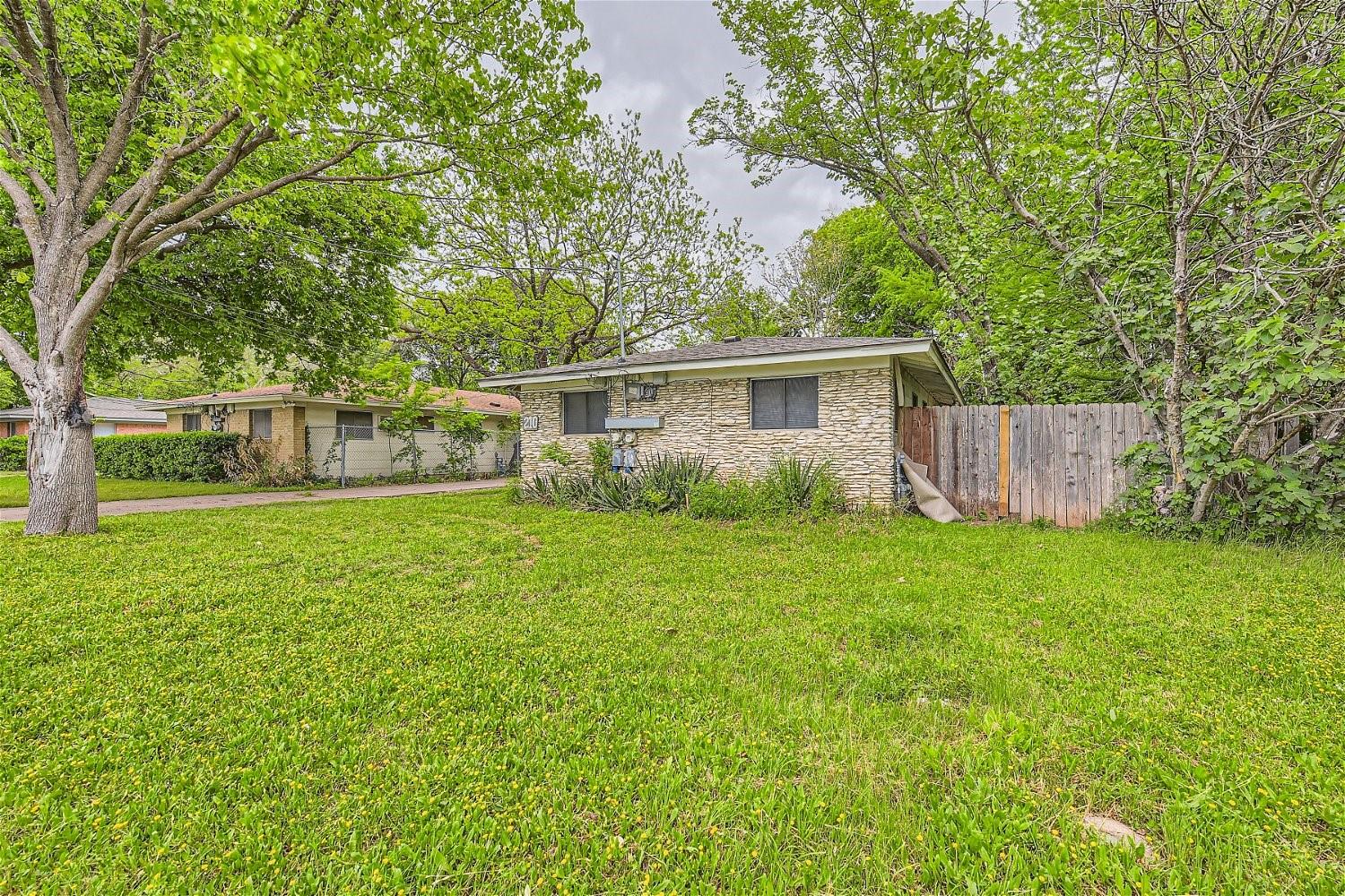 210 W 51st St # A, Austin, TX 78751
