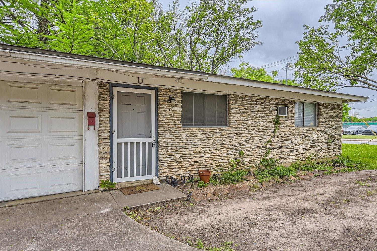 210 W 51st St # A, Austin, TX 78751