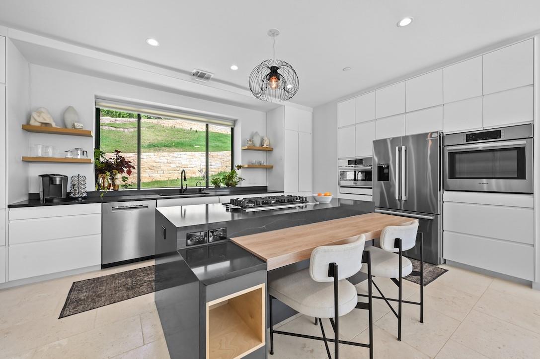 405 Barrett Ln # 2, Austin, TX 78733