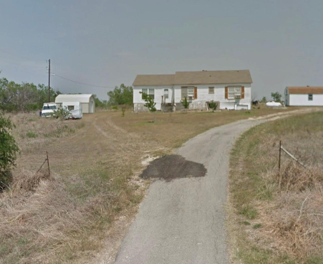 415 Holz Rd, Niederwald, TX 78640