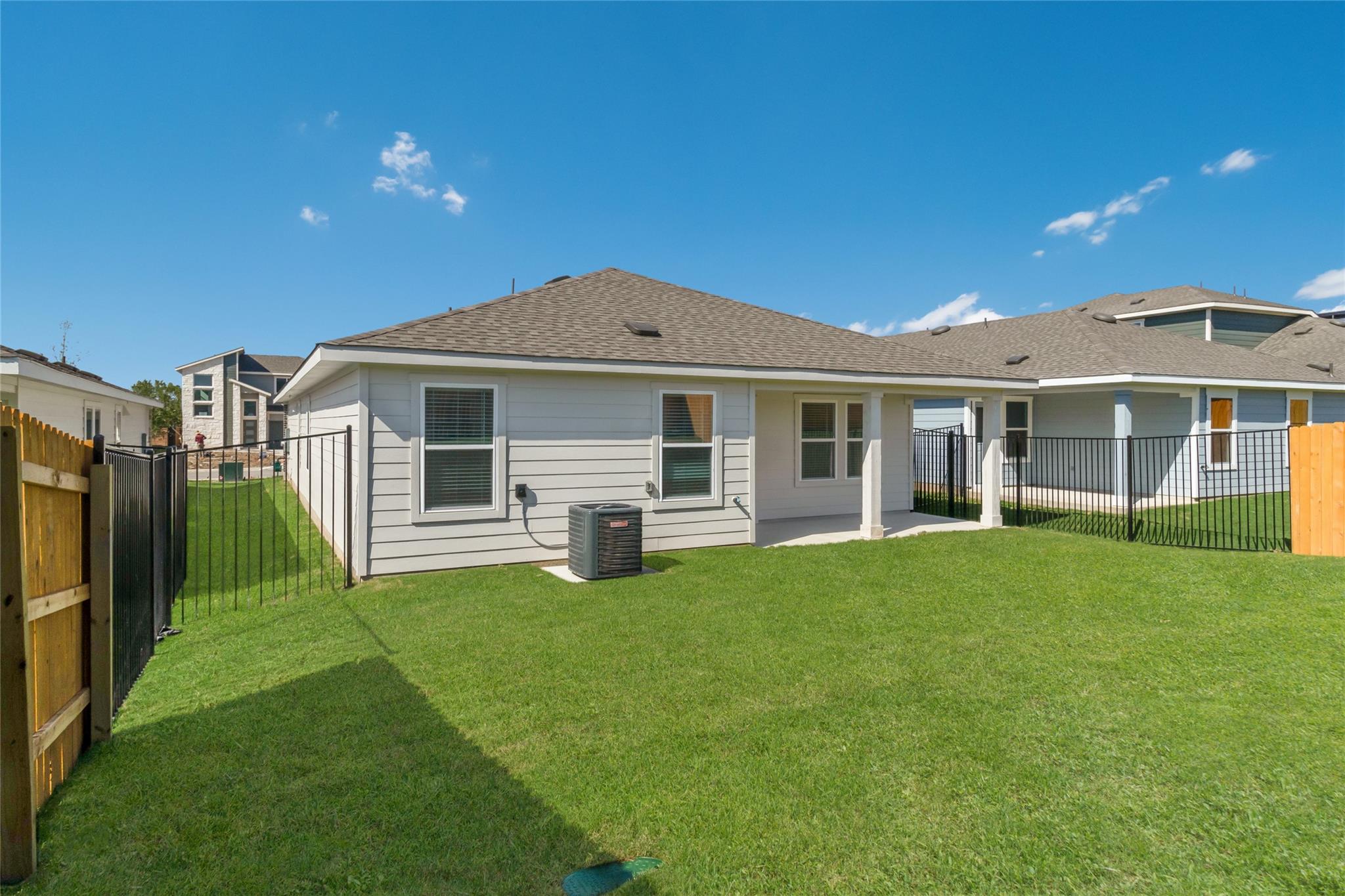 9513 Oxbow Strap Dr, Austin, TX 78724