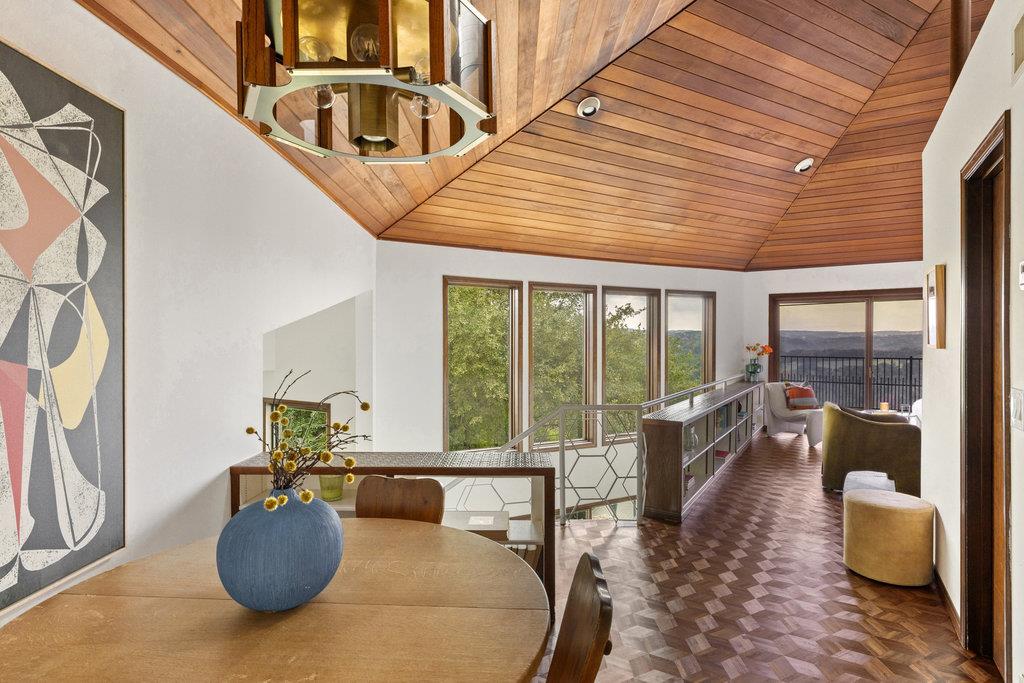 1922 Cypress Pt W, Austin, TX 78746