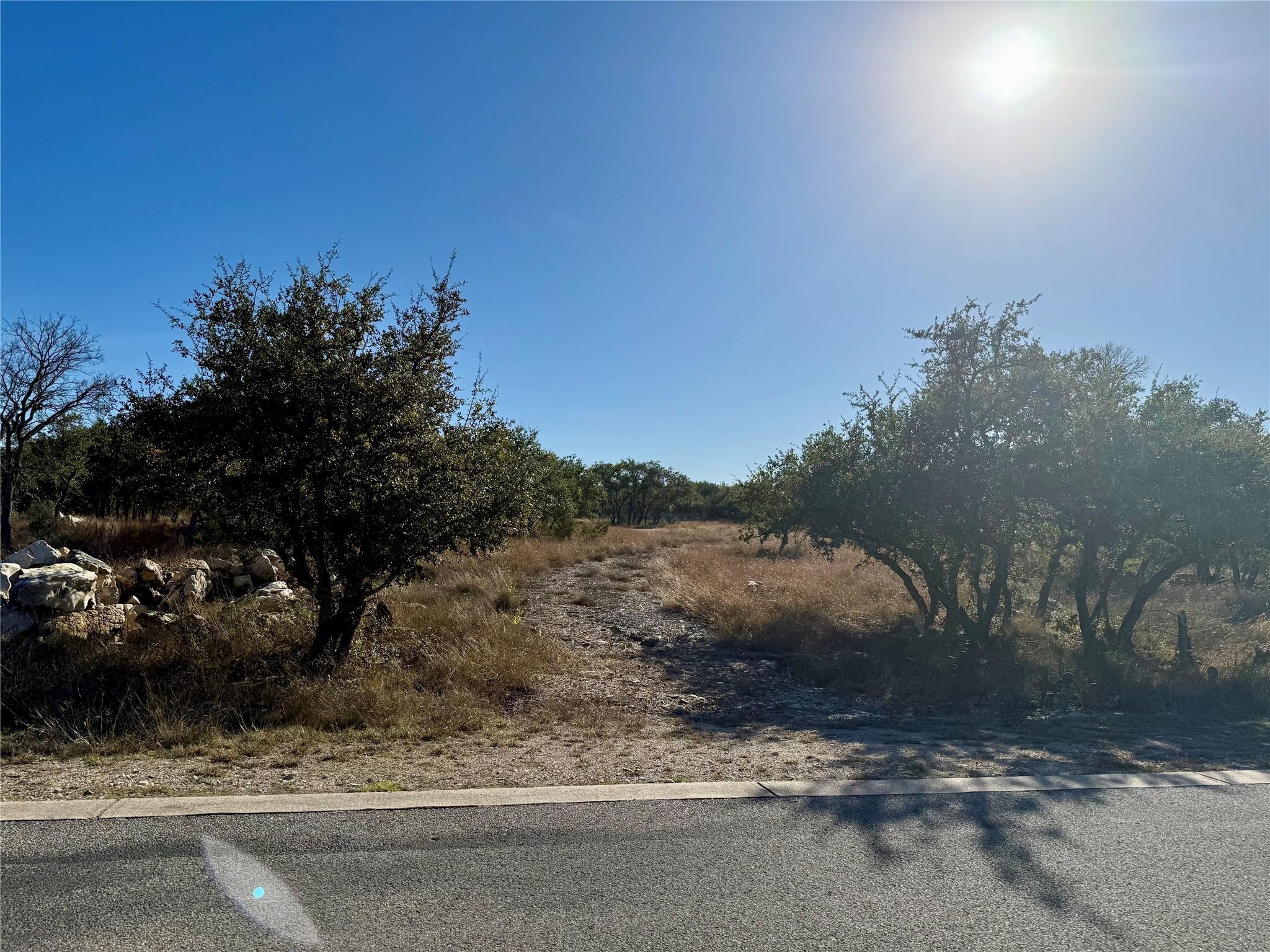 107 Oak Meadow Trl, Spicewood, TX 78669