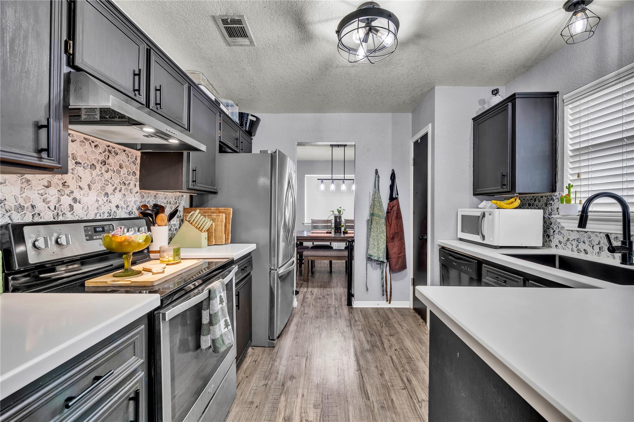 1817 Dusk Dr Dr, Killeen, TX 76543