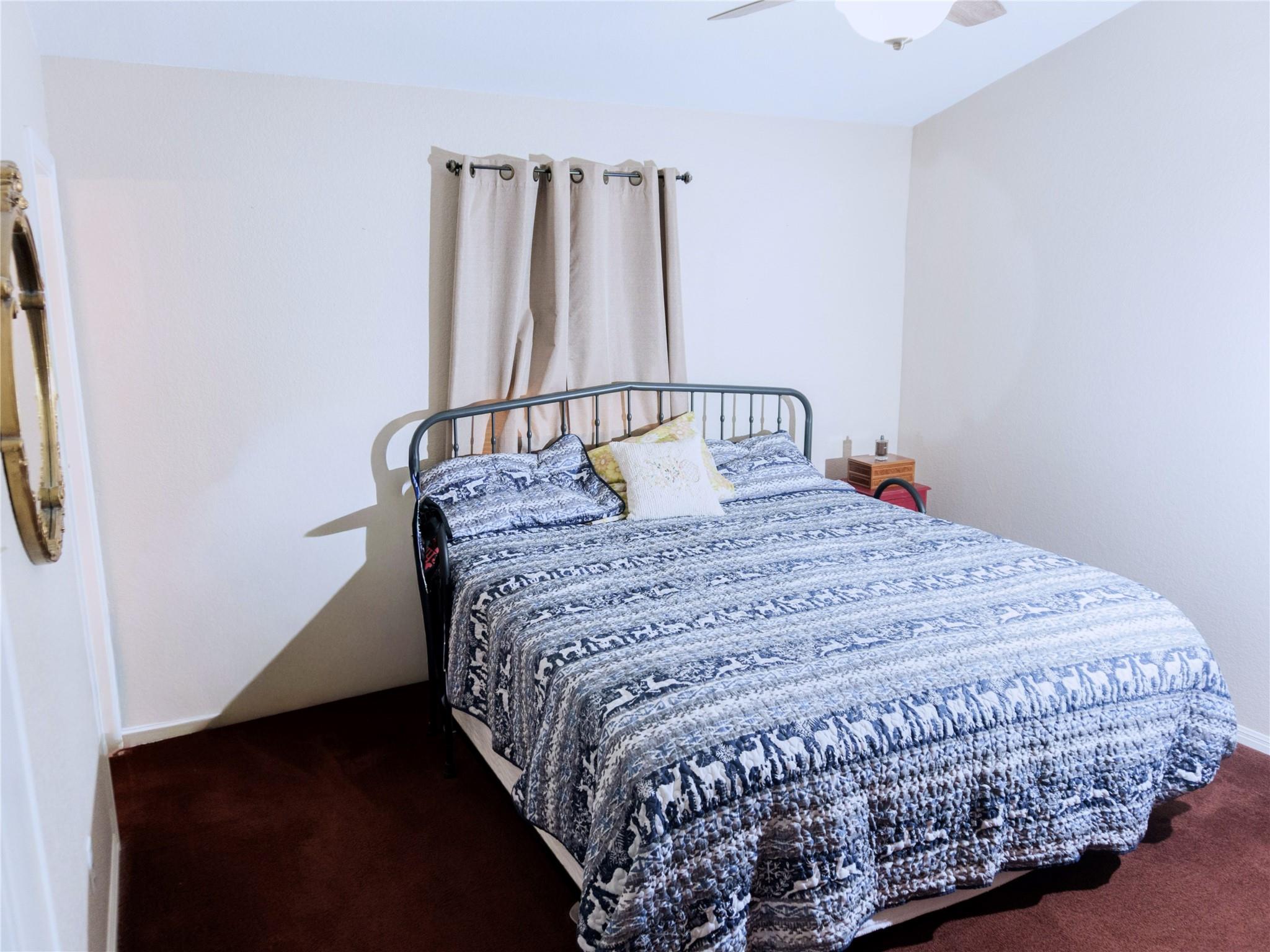 800 Debra Dr, Taylor, TX 76574