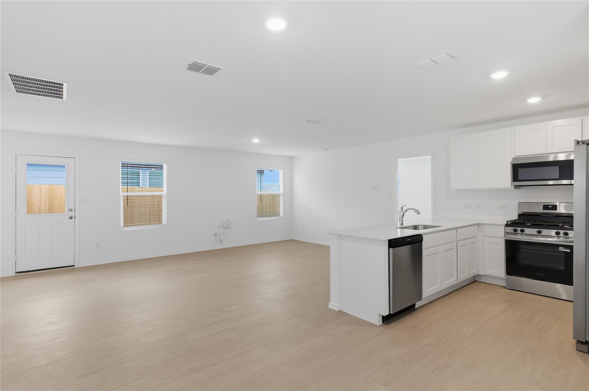 596 Sormonne Loop, Kyle, TX 78640