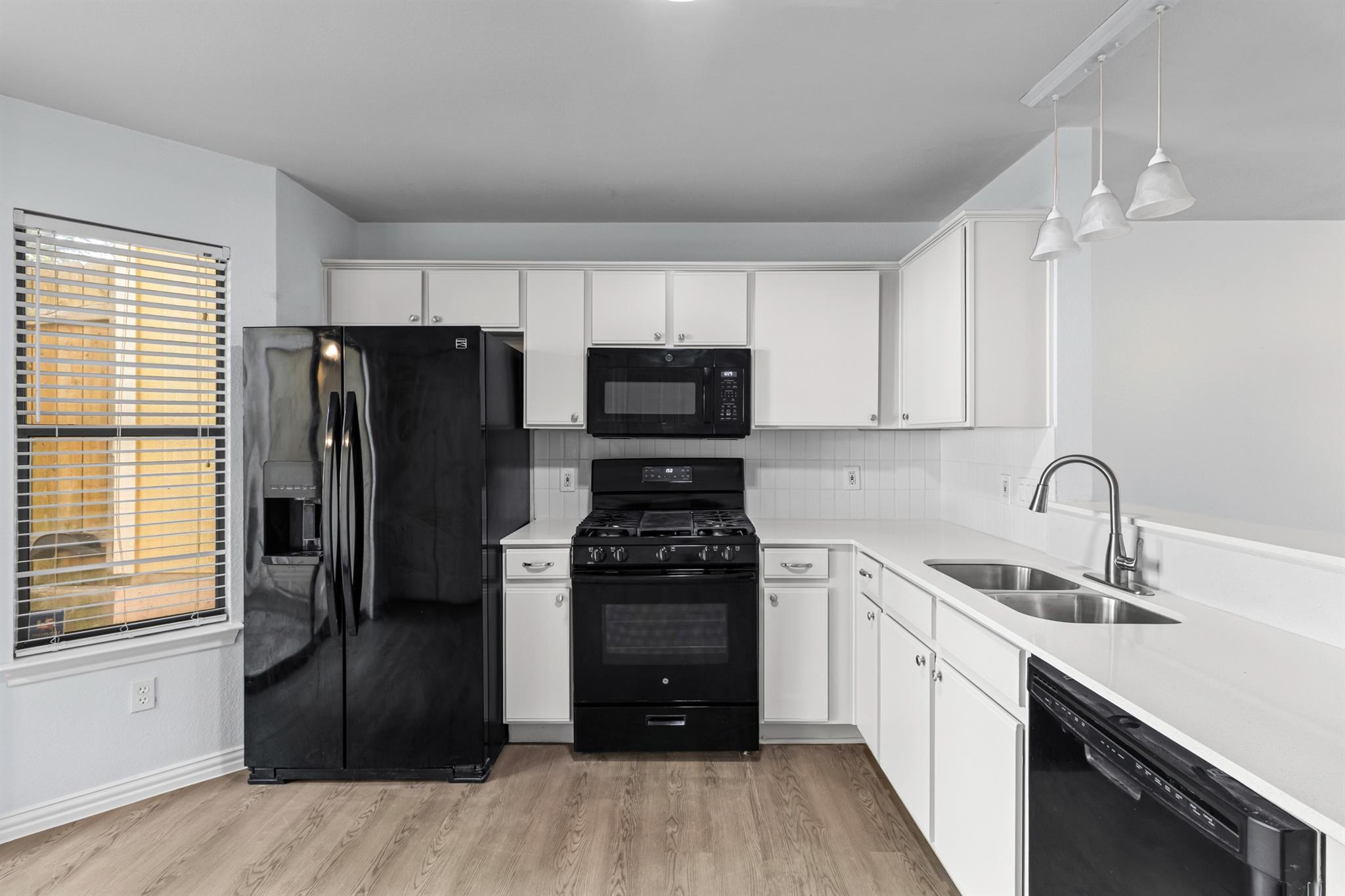 11901 Swearingen Dr # 110, Austin, TX 78758