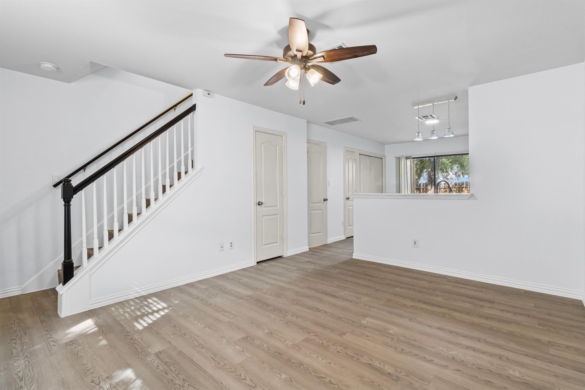 11901 Swearingen Dr # 110, Austin, TX 78758