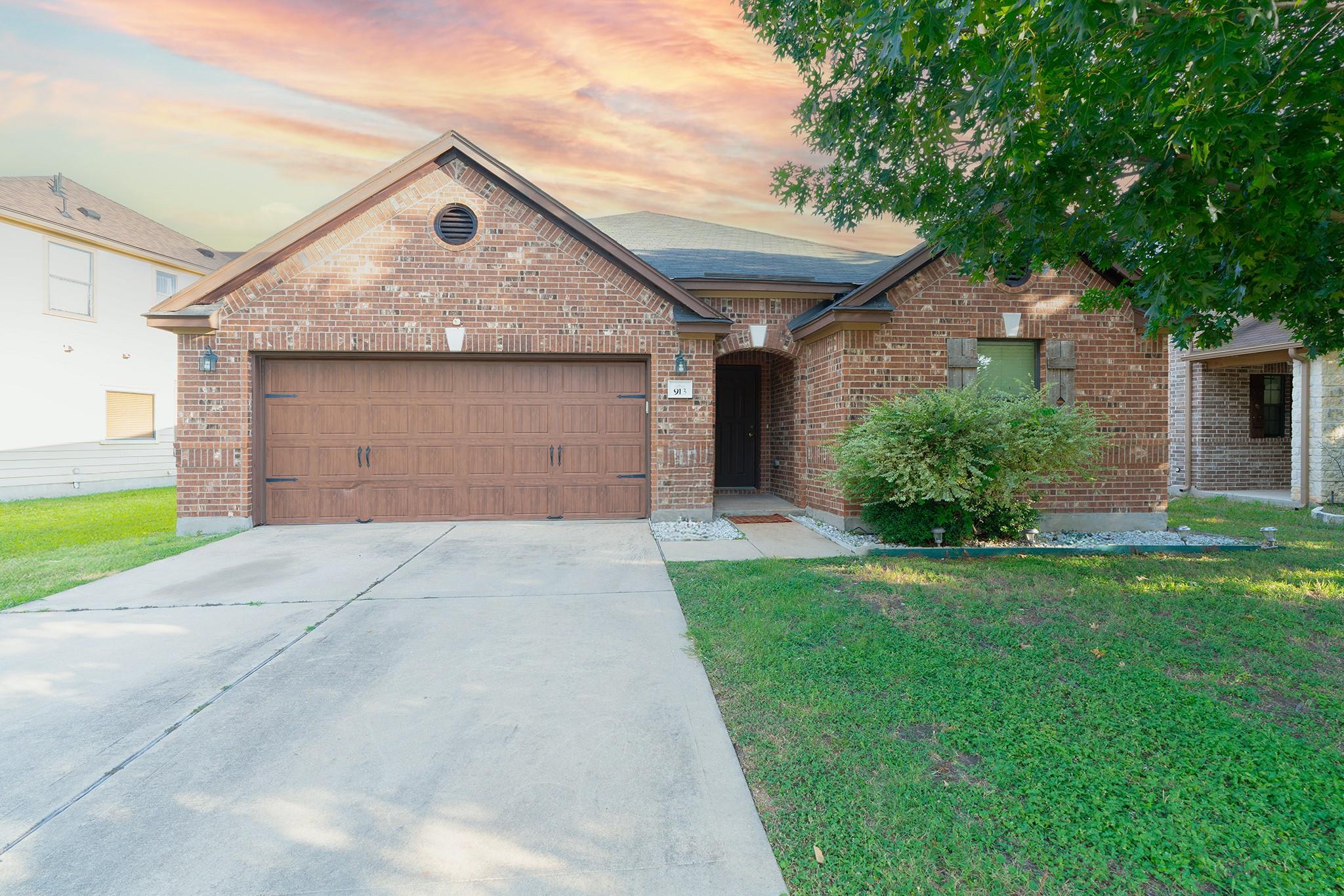 913 Mahomet Dr, Pflugerville, TX 78660