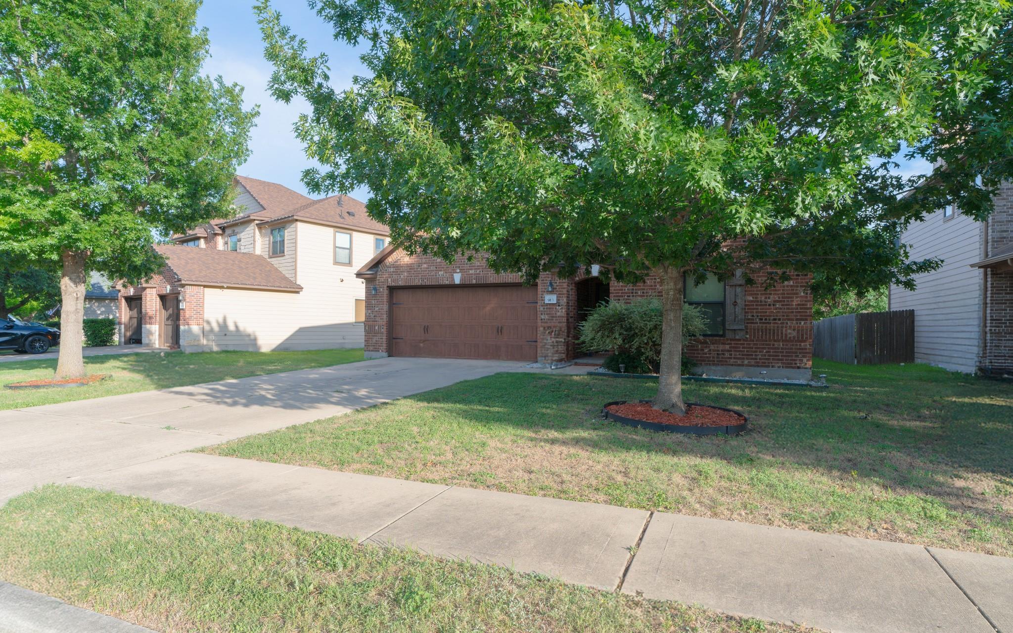 913 Mahomet Dr, Pflugerville, TX 78660