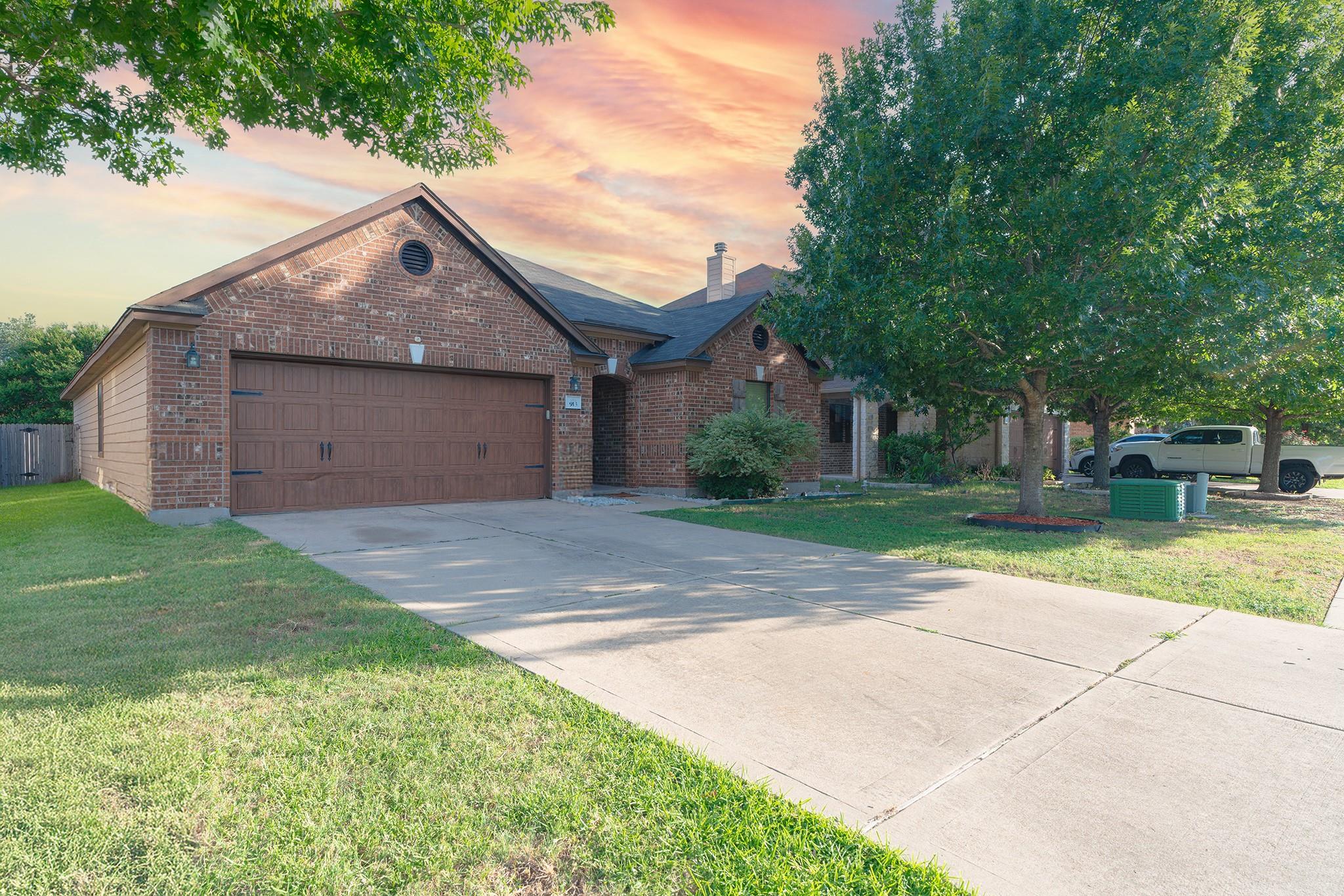 913 Mahomet Dr, Pflugerville, TX 78660