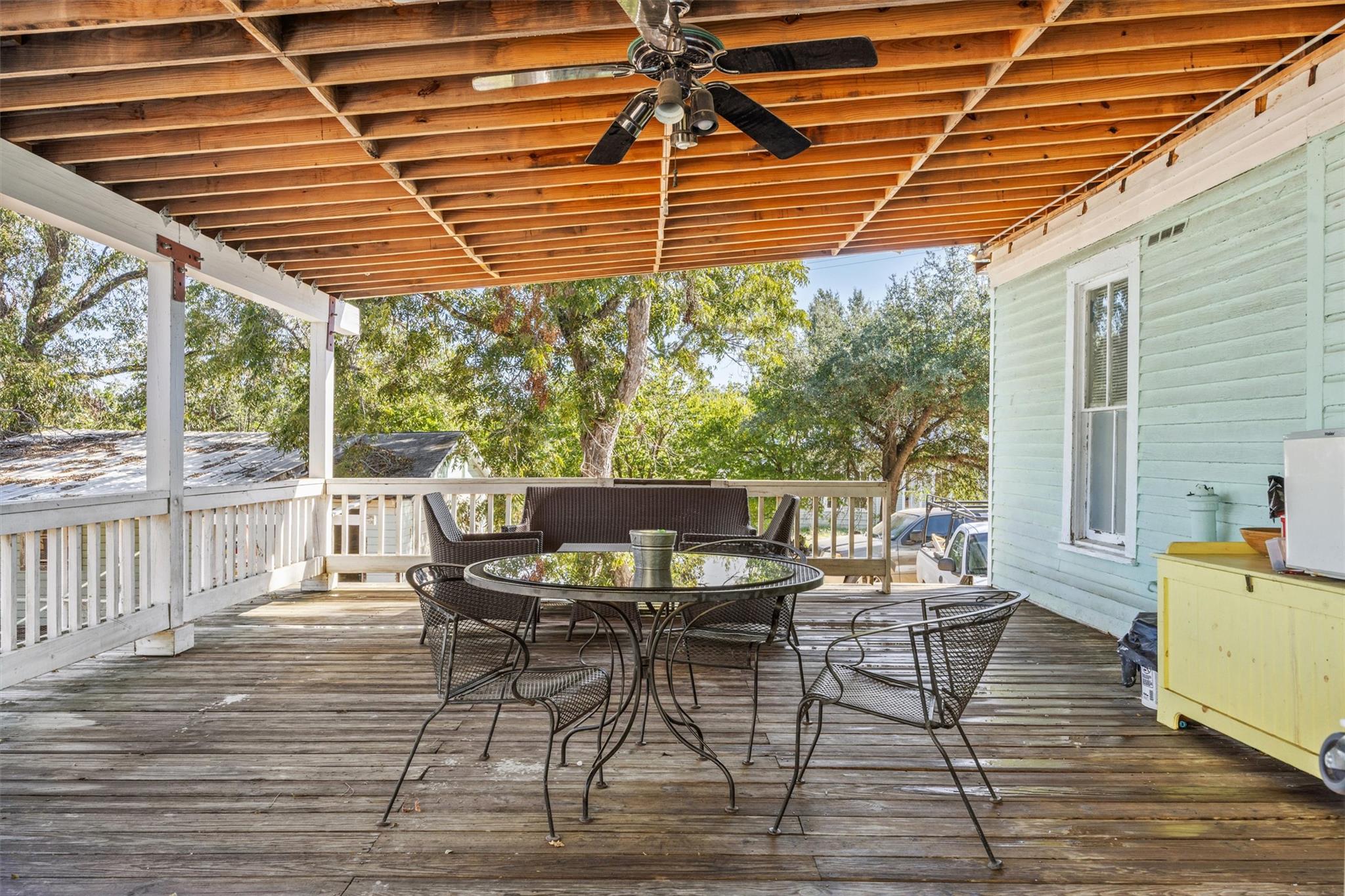 606 W Bell Ave, Rockdale, TX 76567