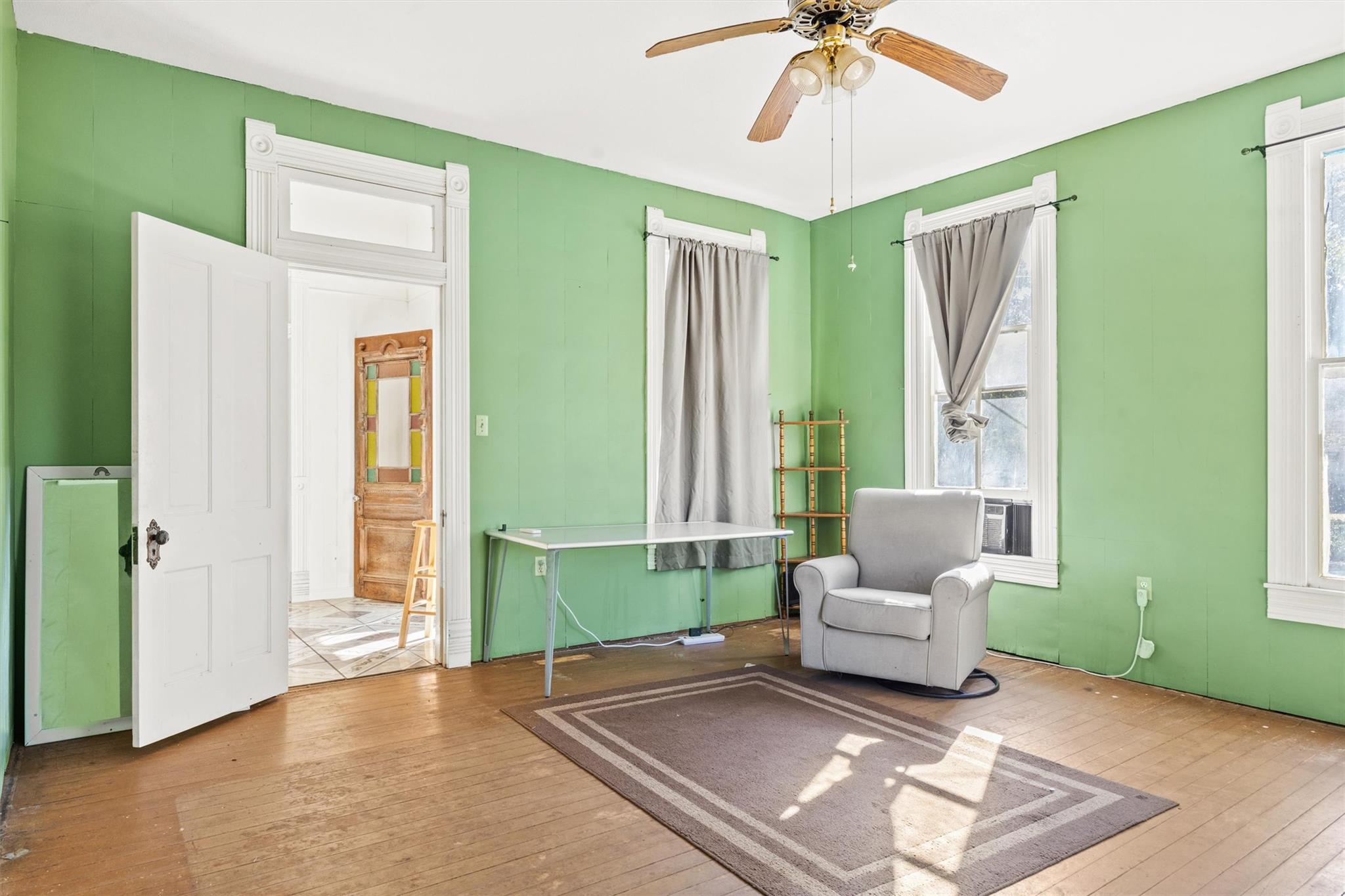 606 W Bell Ave, Rockdale, TX 76567