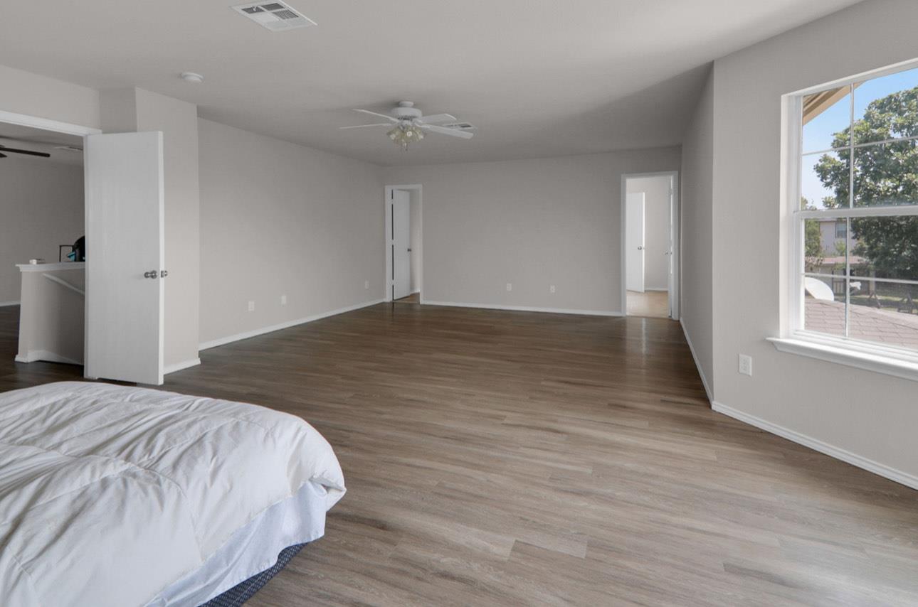 19921 San Chisolm Dr, Round Rock, TX 78664