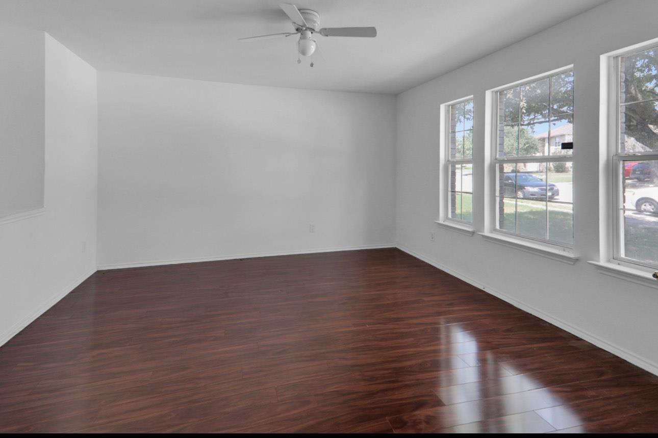 19921 San Chisolm Dr, Round Rock, TX 78664