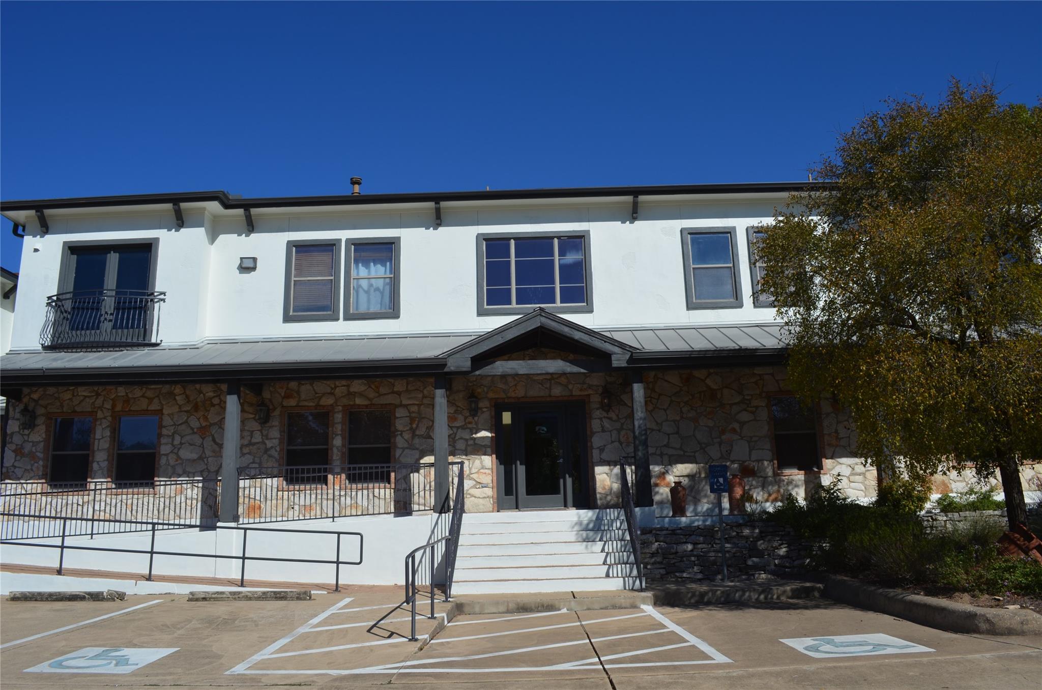 205 Wild Basin Rd # 101, Austin, TX 78746