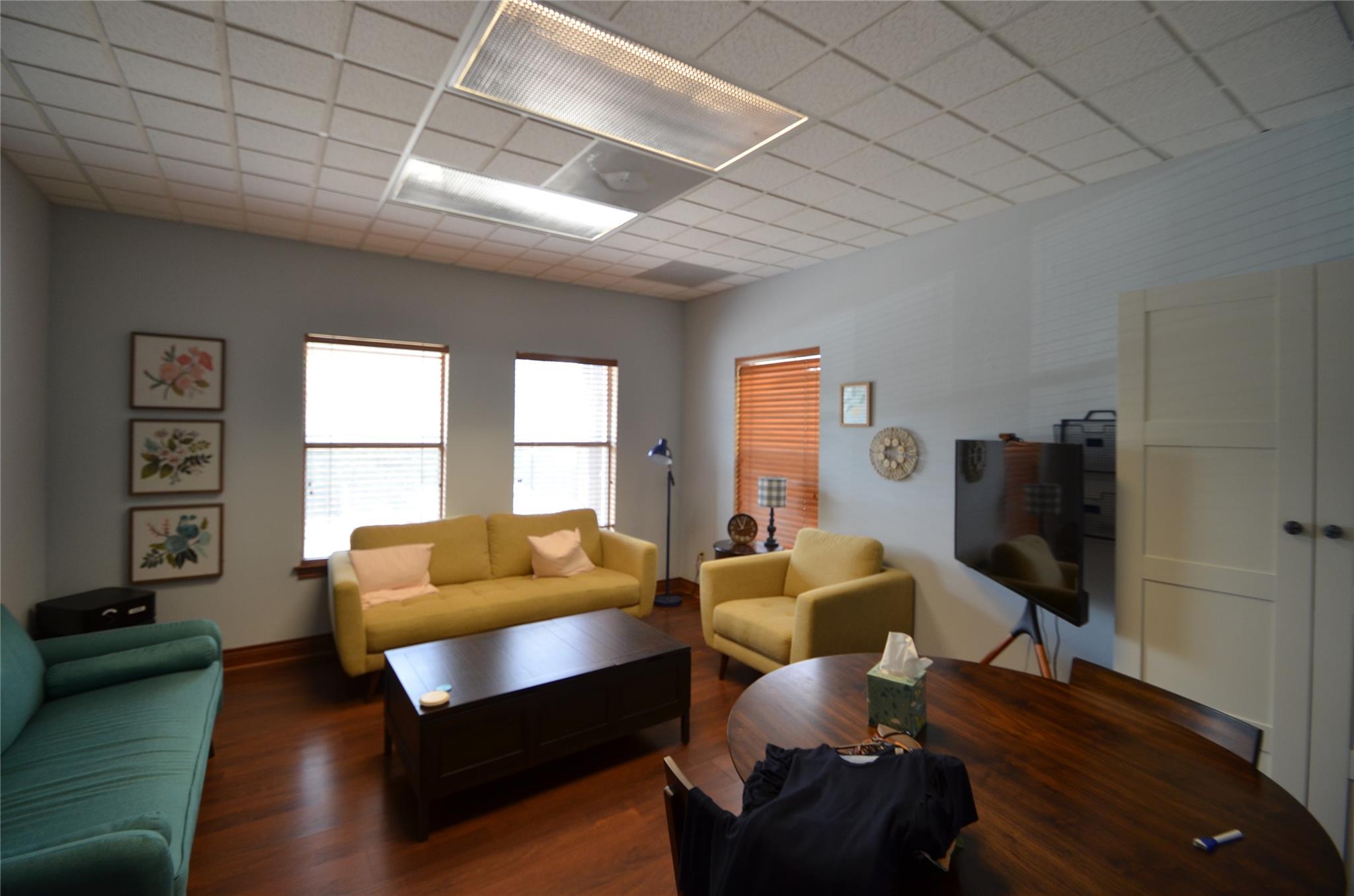 205 Wild Basin Rd # 101, Austin, TX 78746