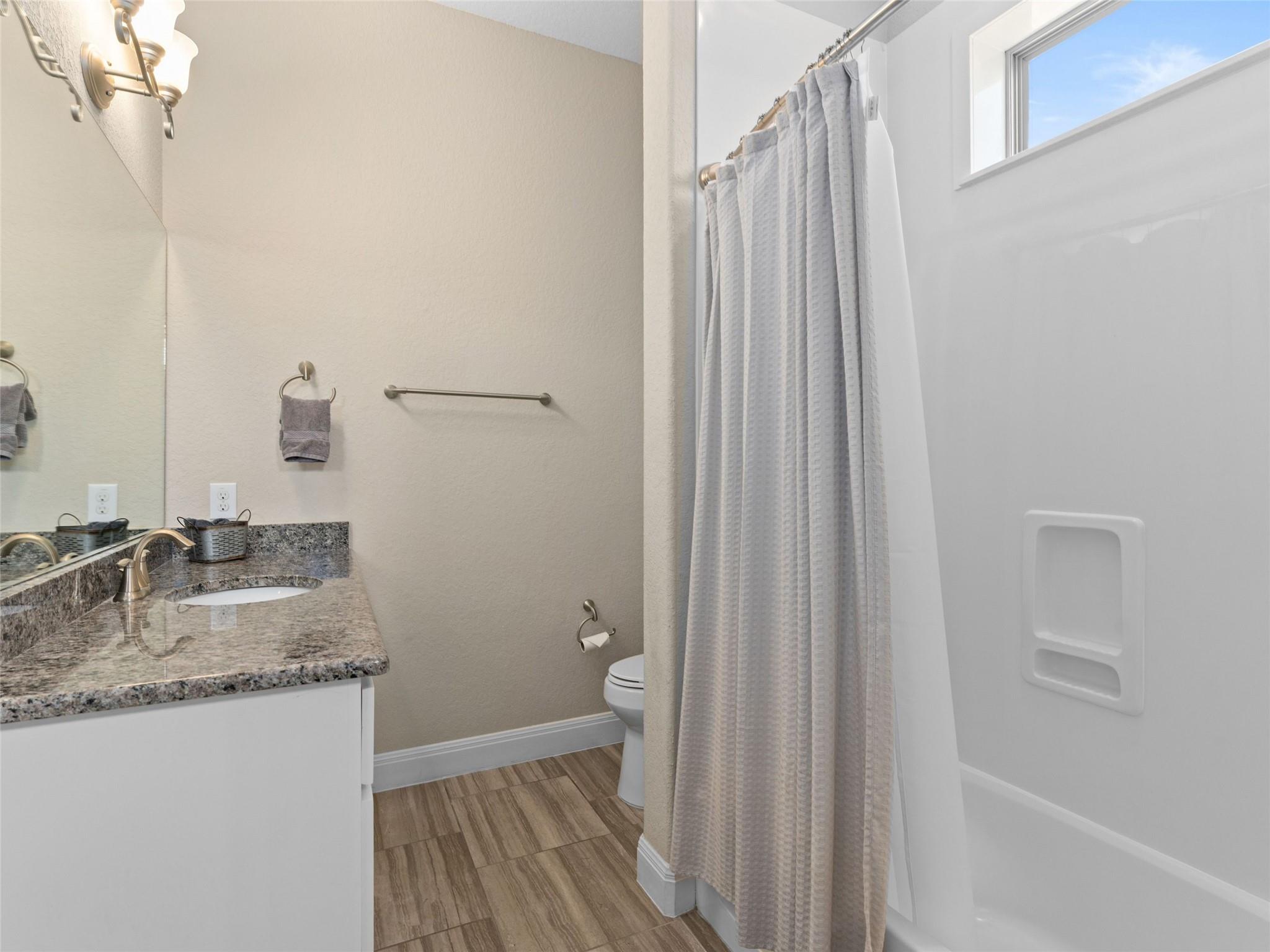 1651 Lake Ridge Blvd, Canyon Lake, TX 78133