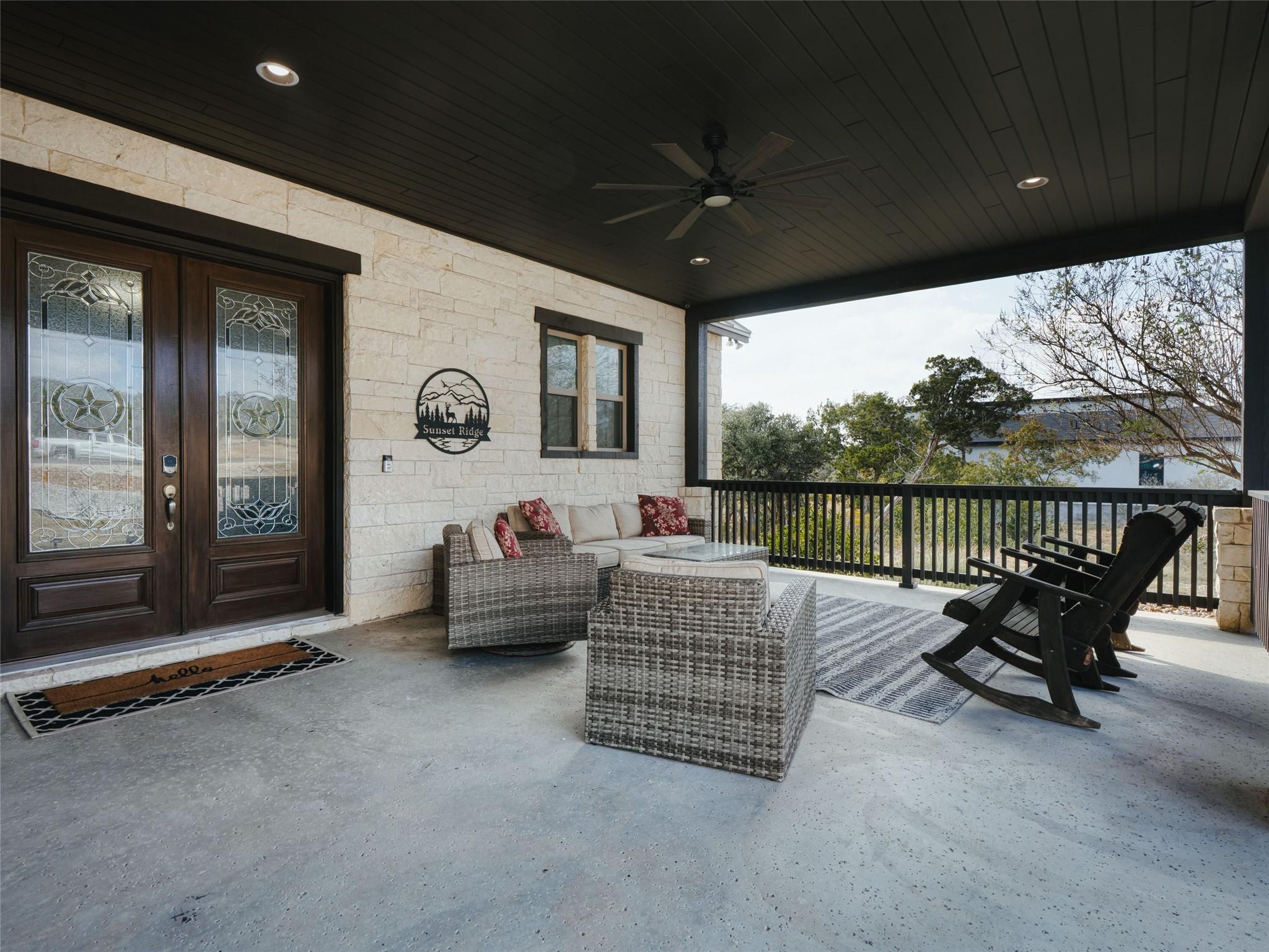 1651 Lake Ridge Blvd, Canyon Lake, TX 78133