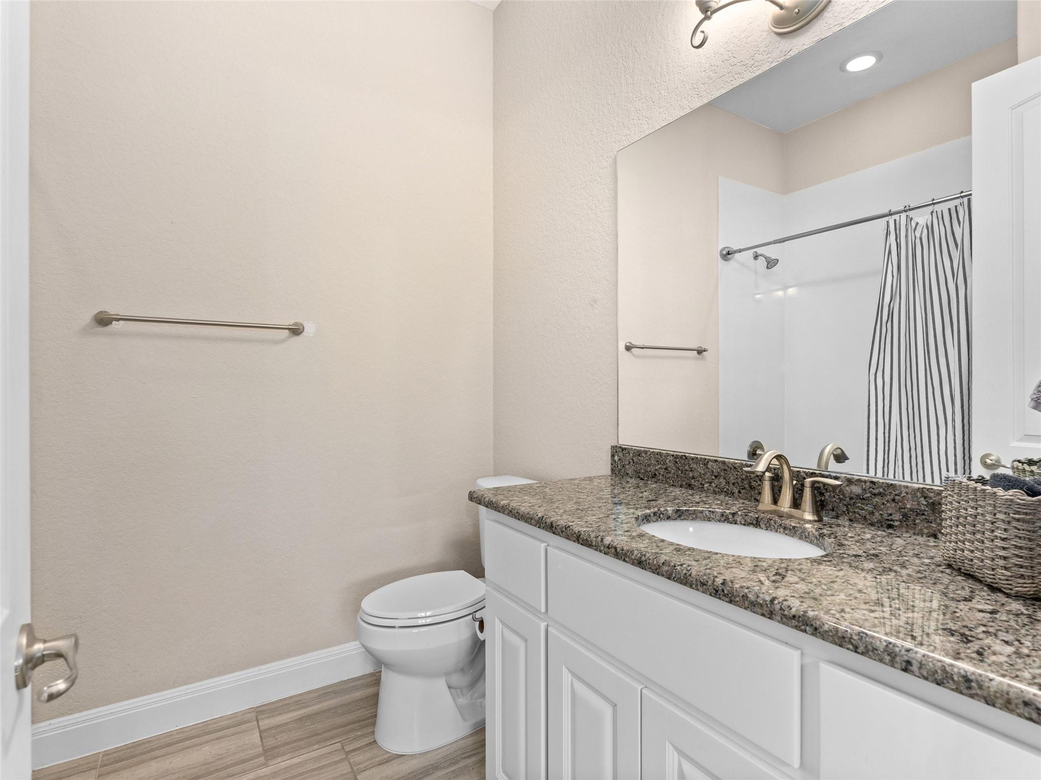 1651 Lake Ridge Blvd, Canyon Lake, TX 78133