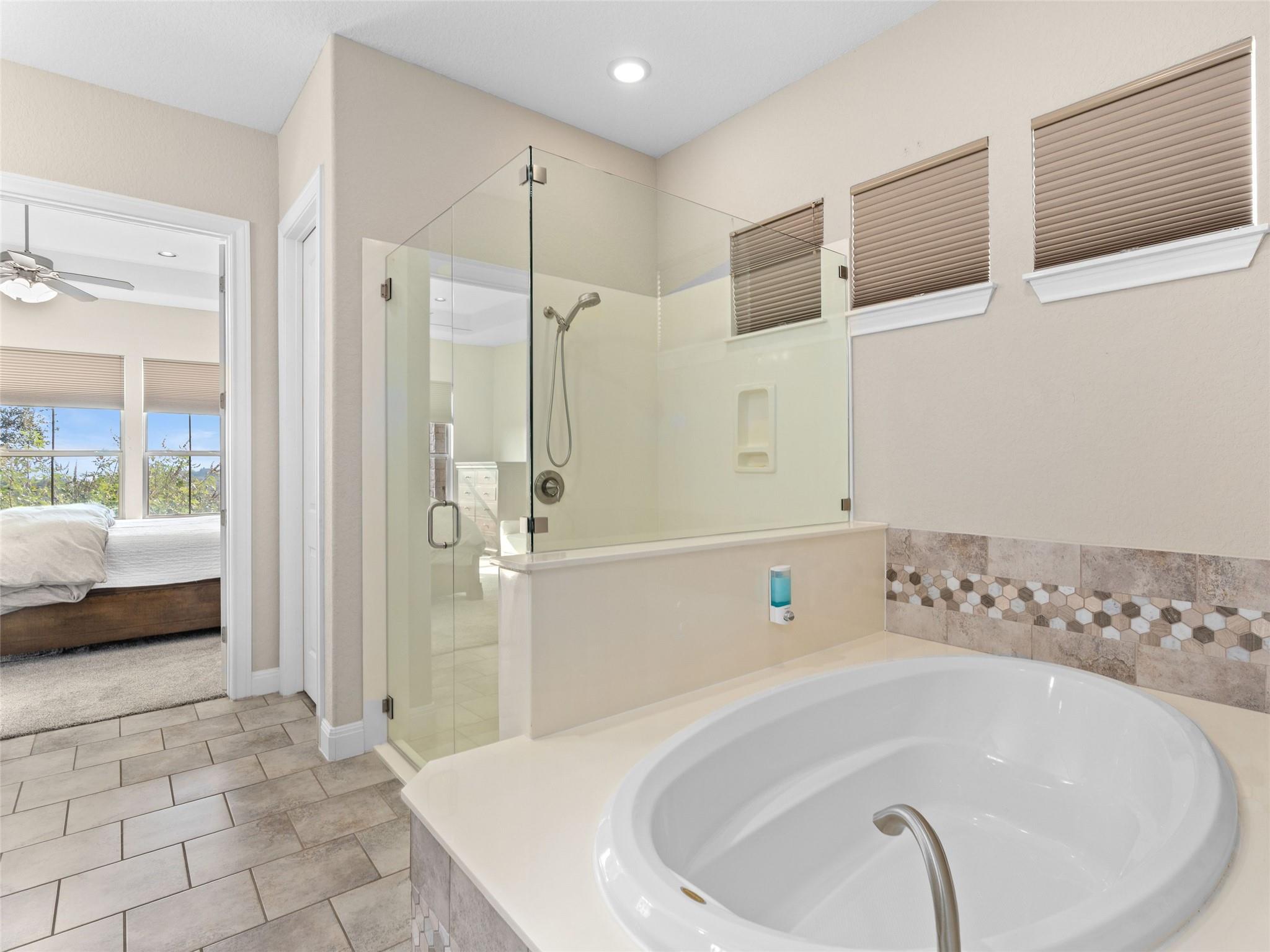 1651 Lake Ridge Blvd, Canyon Lake, TX 78133