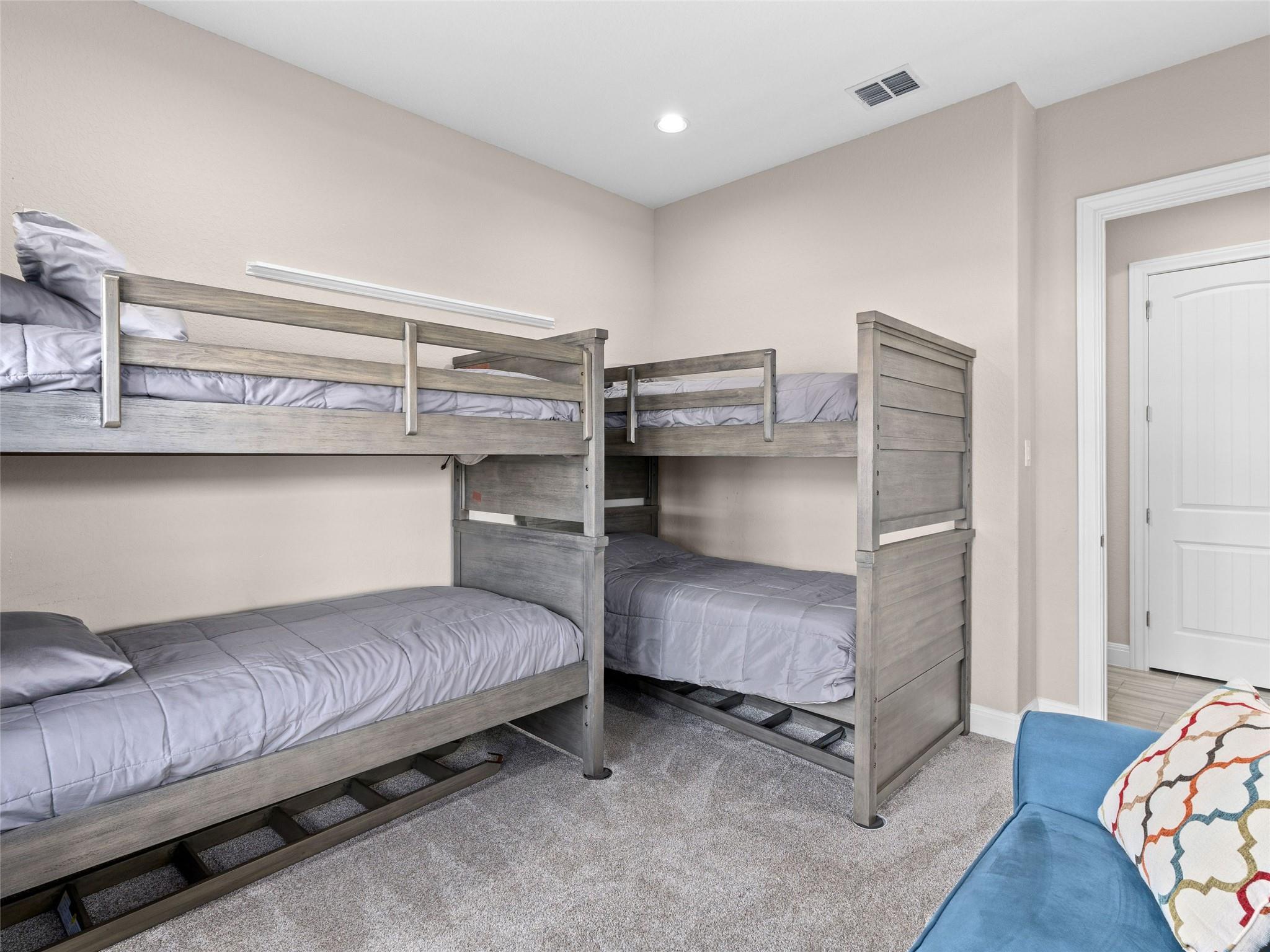 1651 Lake Ridge Blvd, Canyon Lake, TX 78133