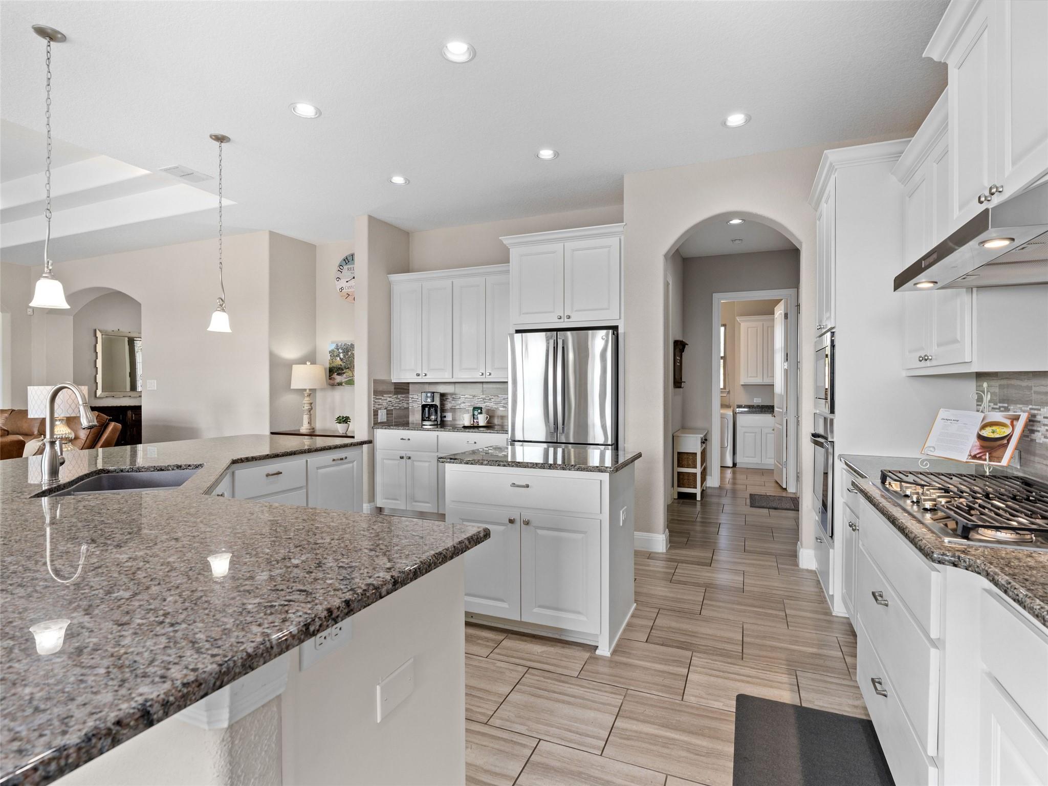 1651 Lake Ridge Blvd, Canyon Lake, TX 78133