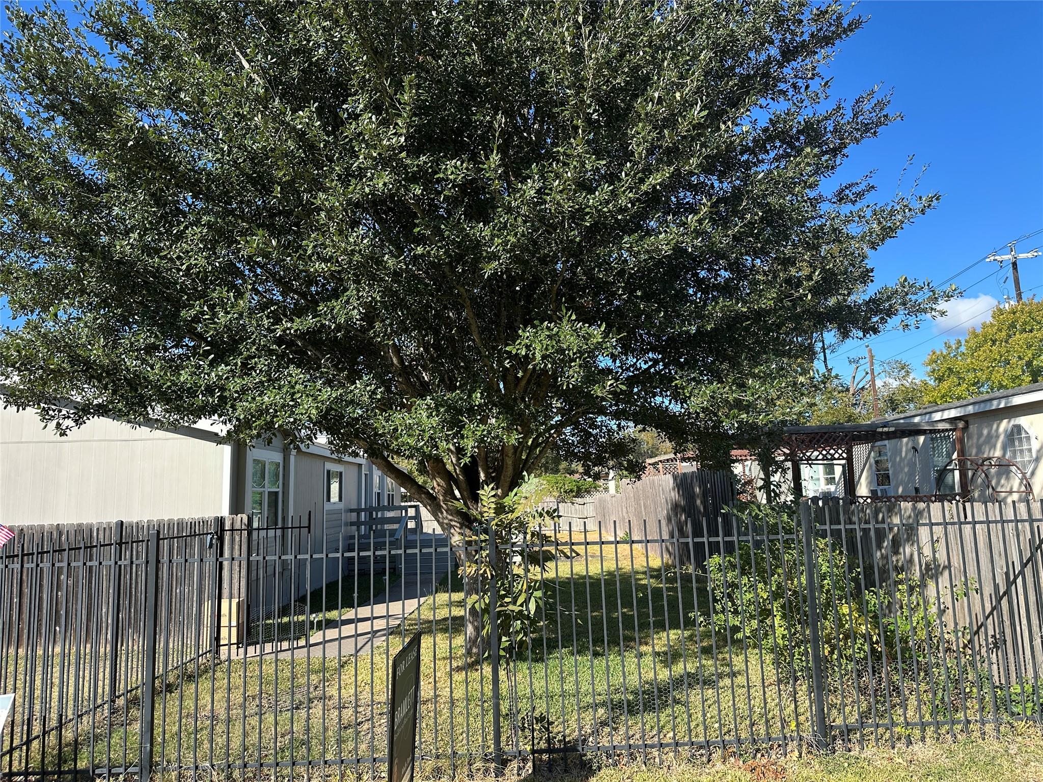 104 Ramirez St, Kyle, TX 78640