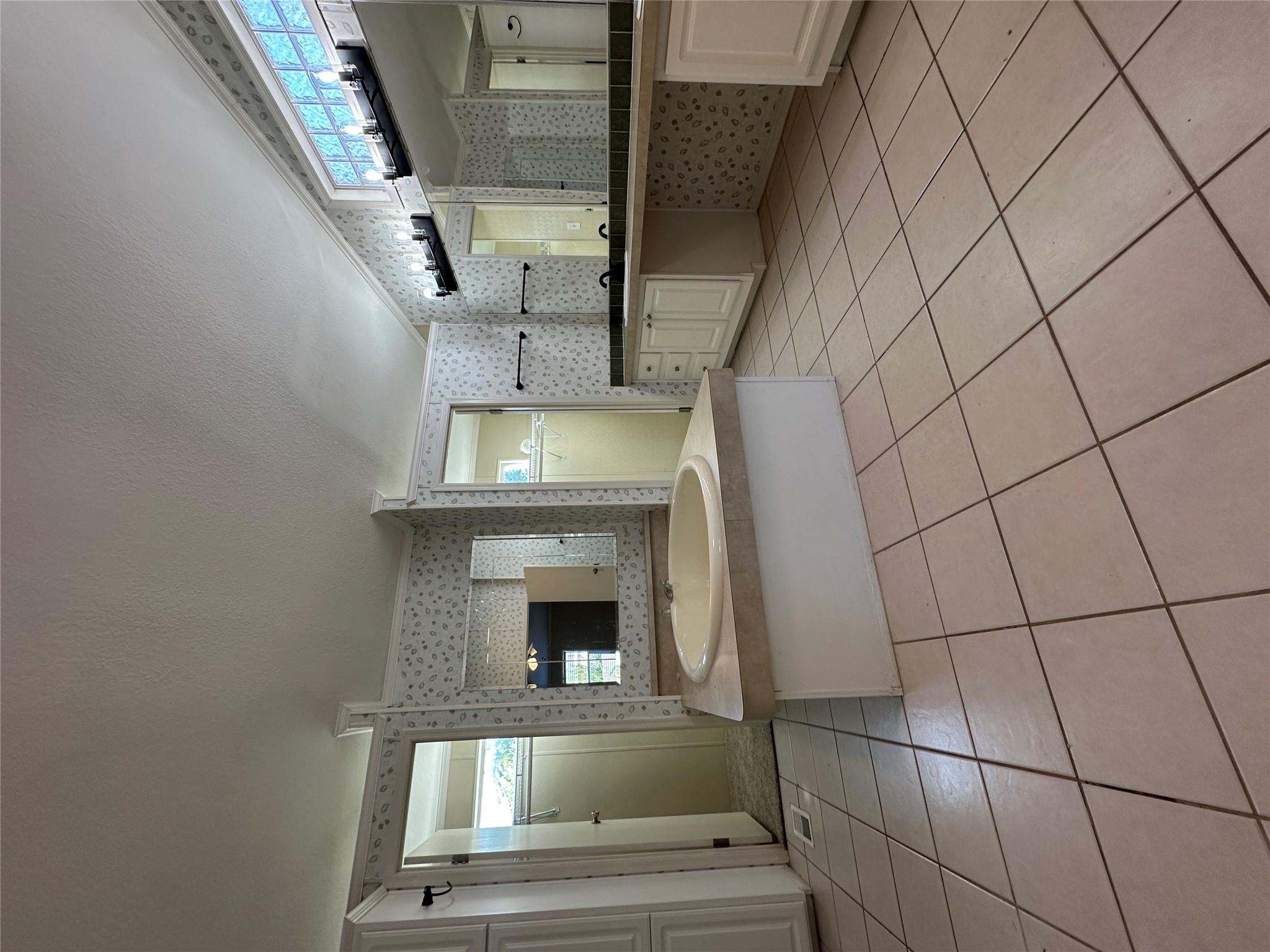 104 Ramirez St, Kyle, TX 78640