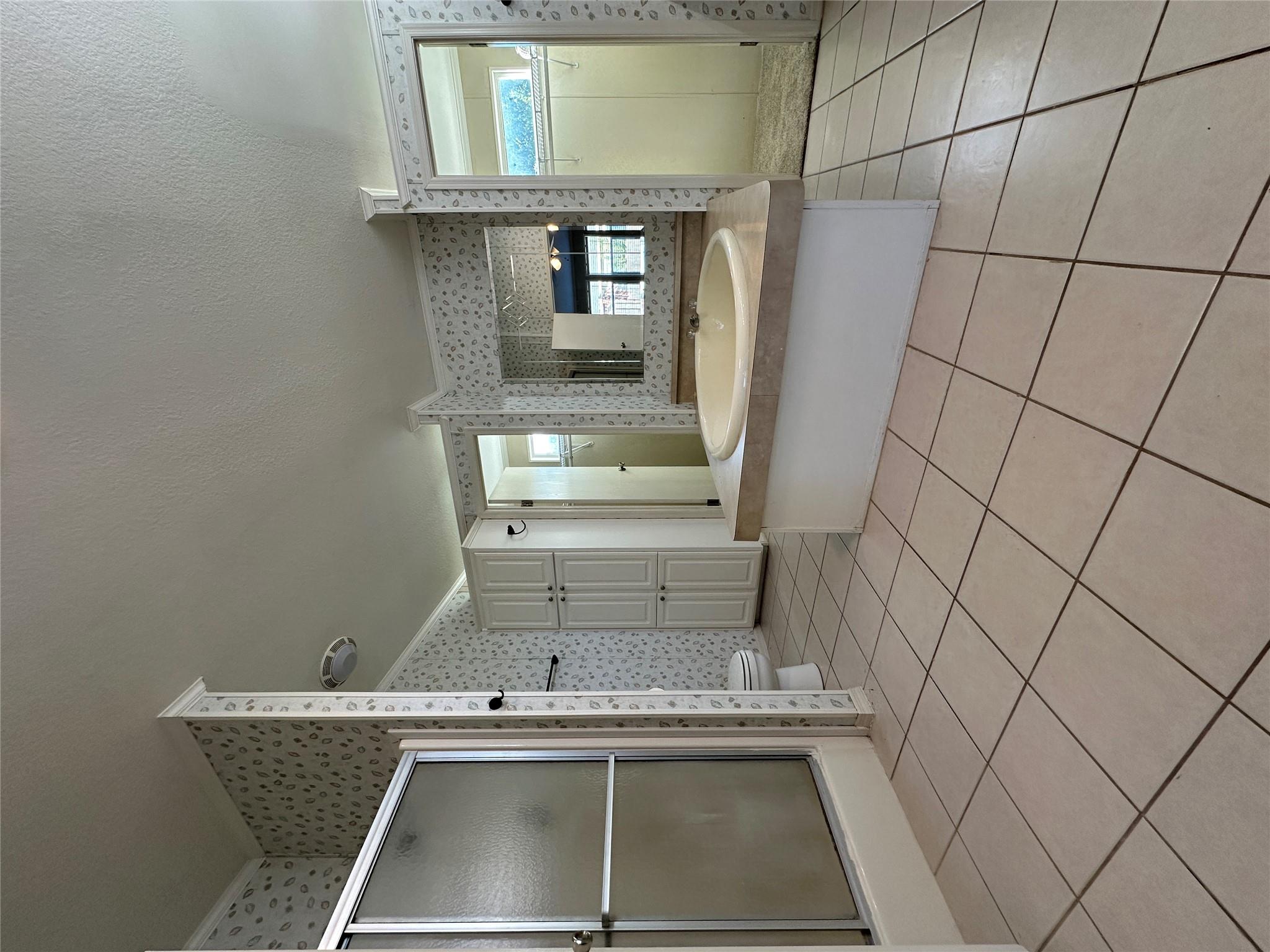 104 Ramirez St, Kyle, TX 78640