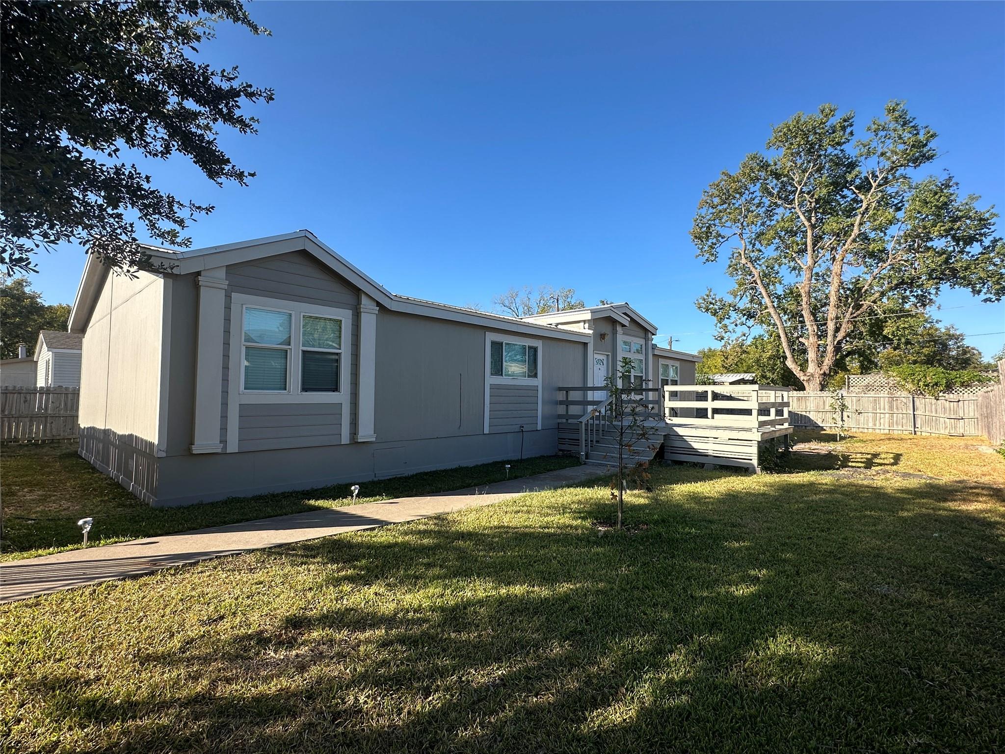 104 Ramirez St, Kyle, TX 78640