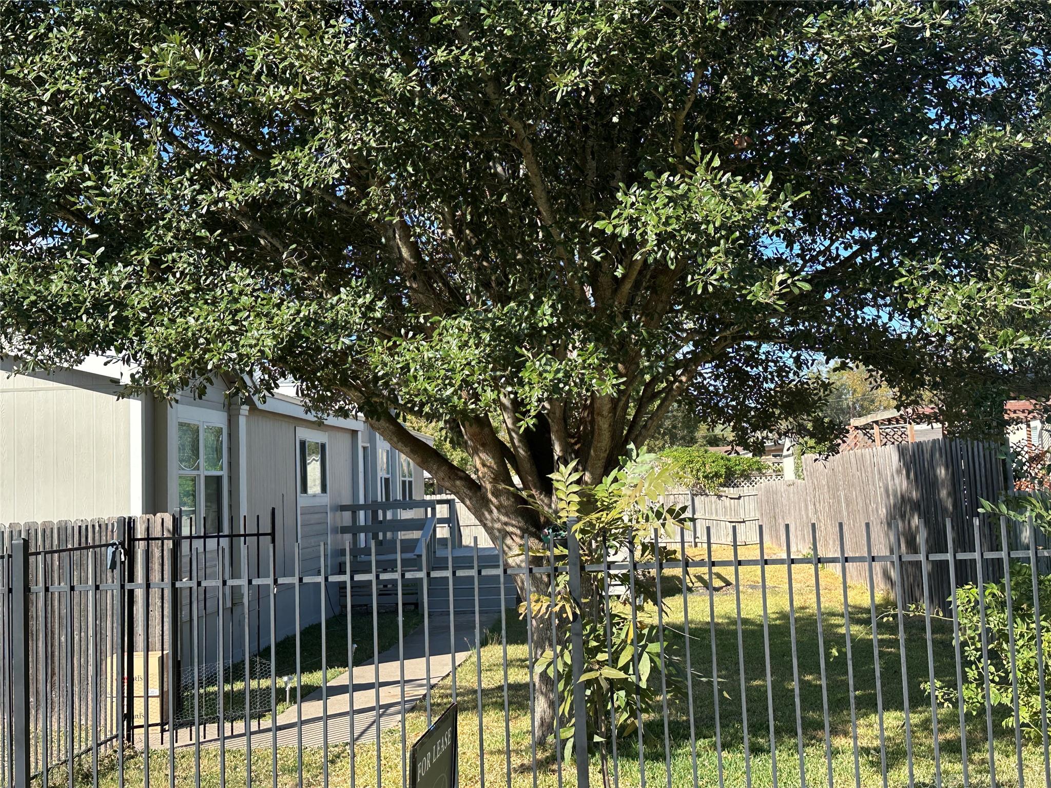 104 Ramirez St, Kyle, TX 78640