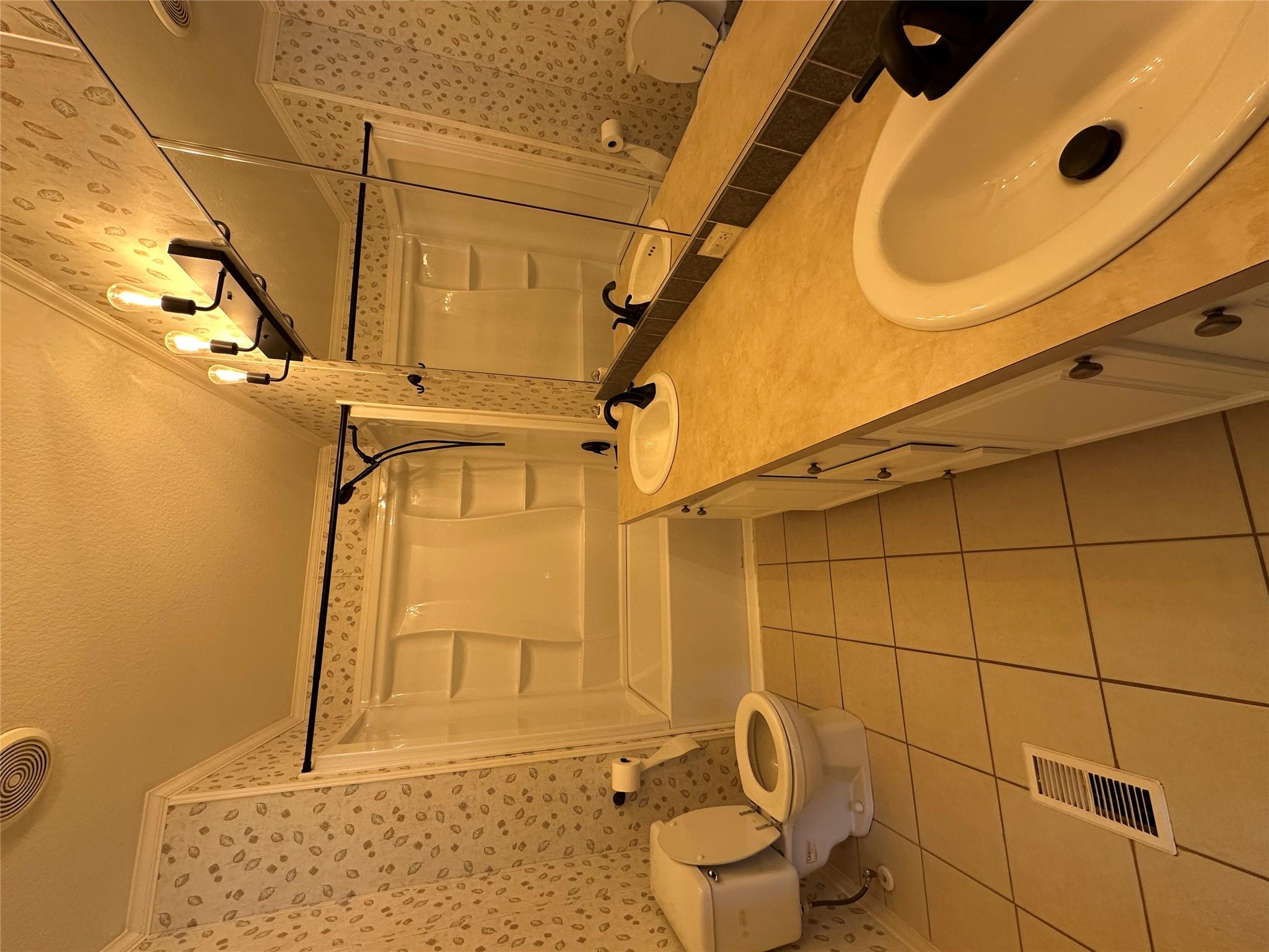 104 Ramirez St, Kyle, TX 78640